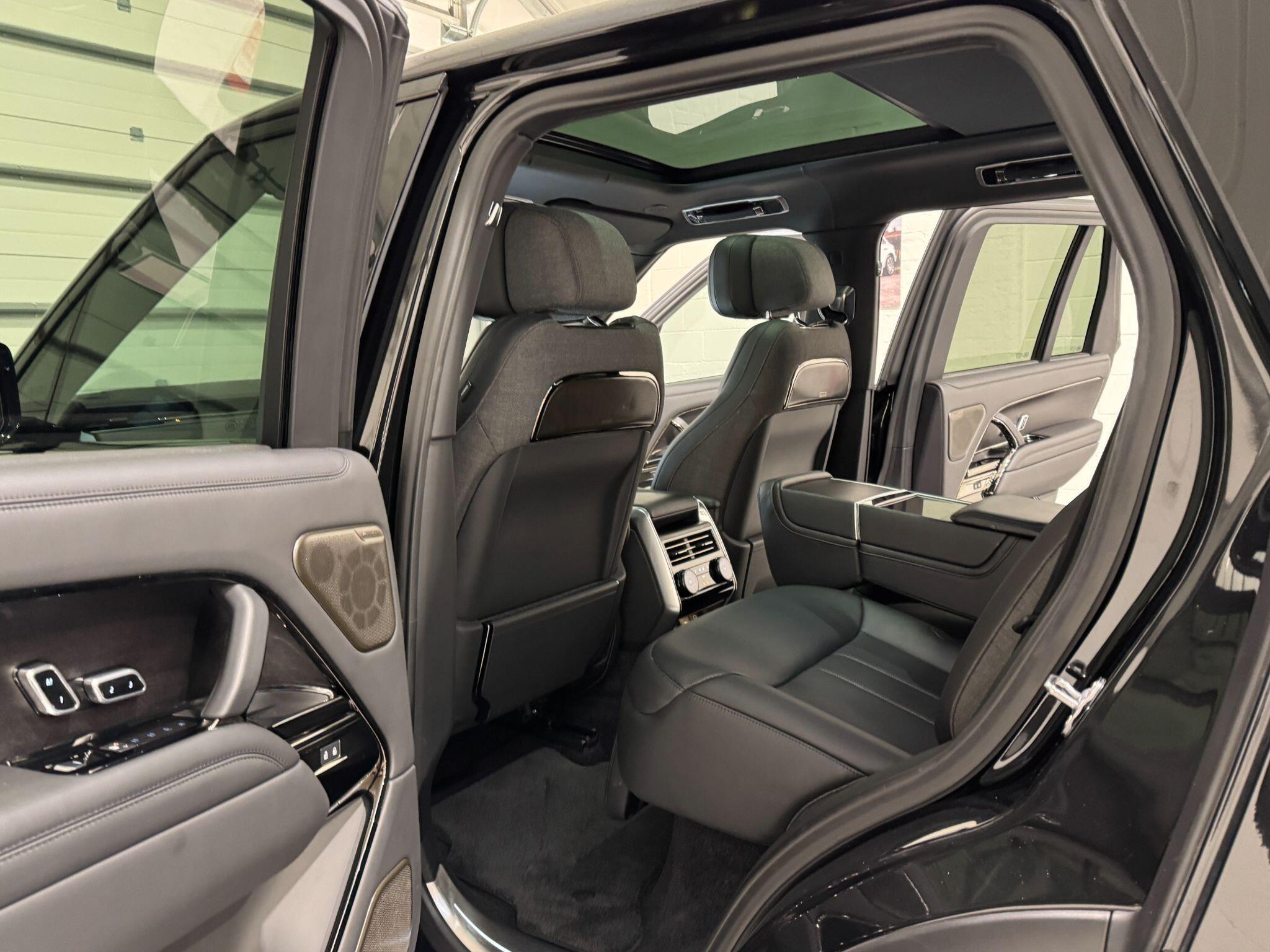 Land Rover Range Rover - Image 57