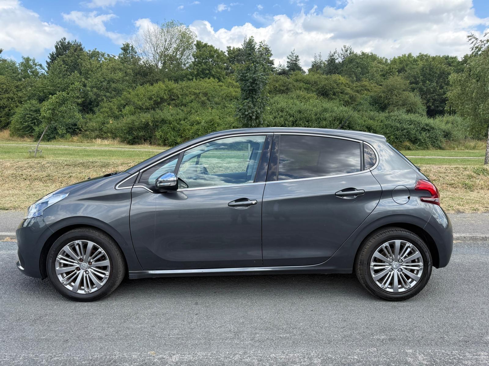 Peugeot 208 - Image 6
