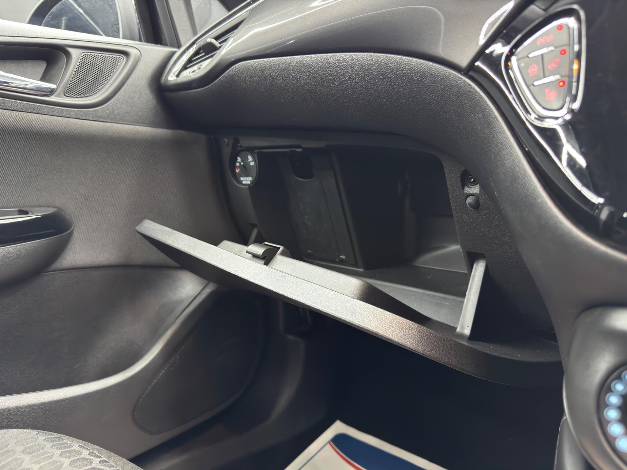 Vauxhall Corsa - Image 34