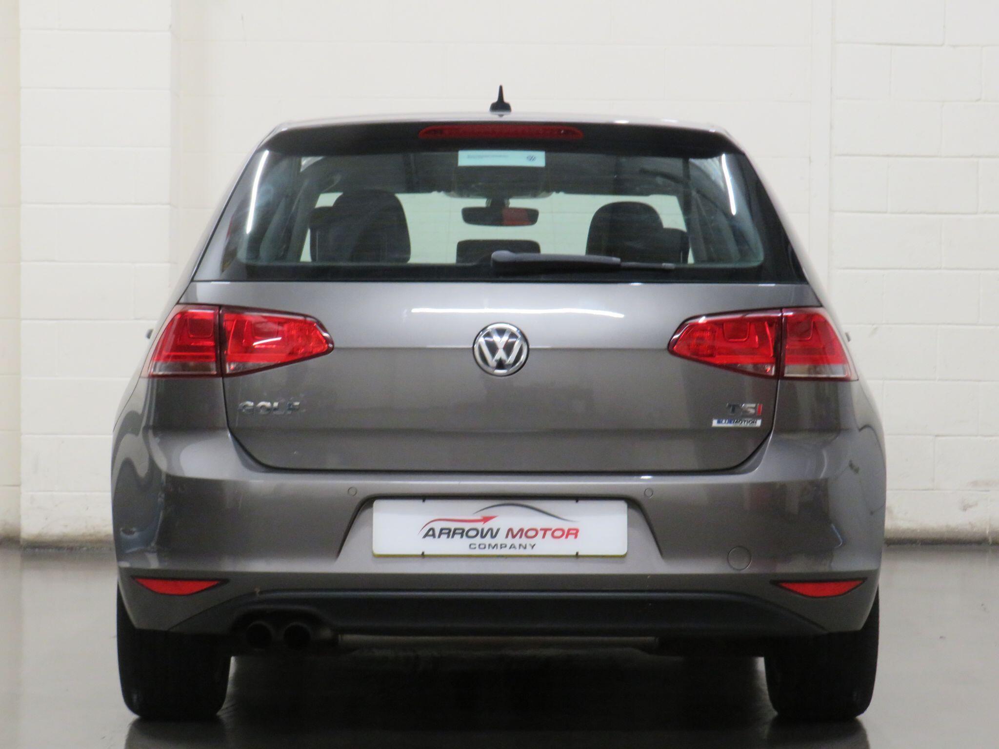Volkswagen Golf - Image 4