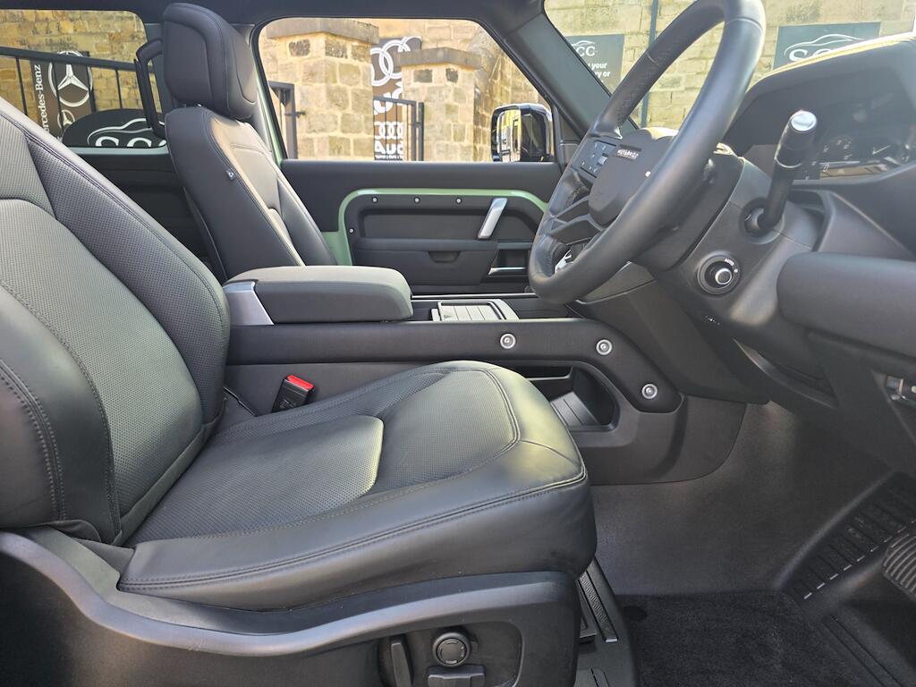Land Rover Defender 90 - Image 38