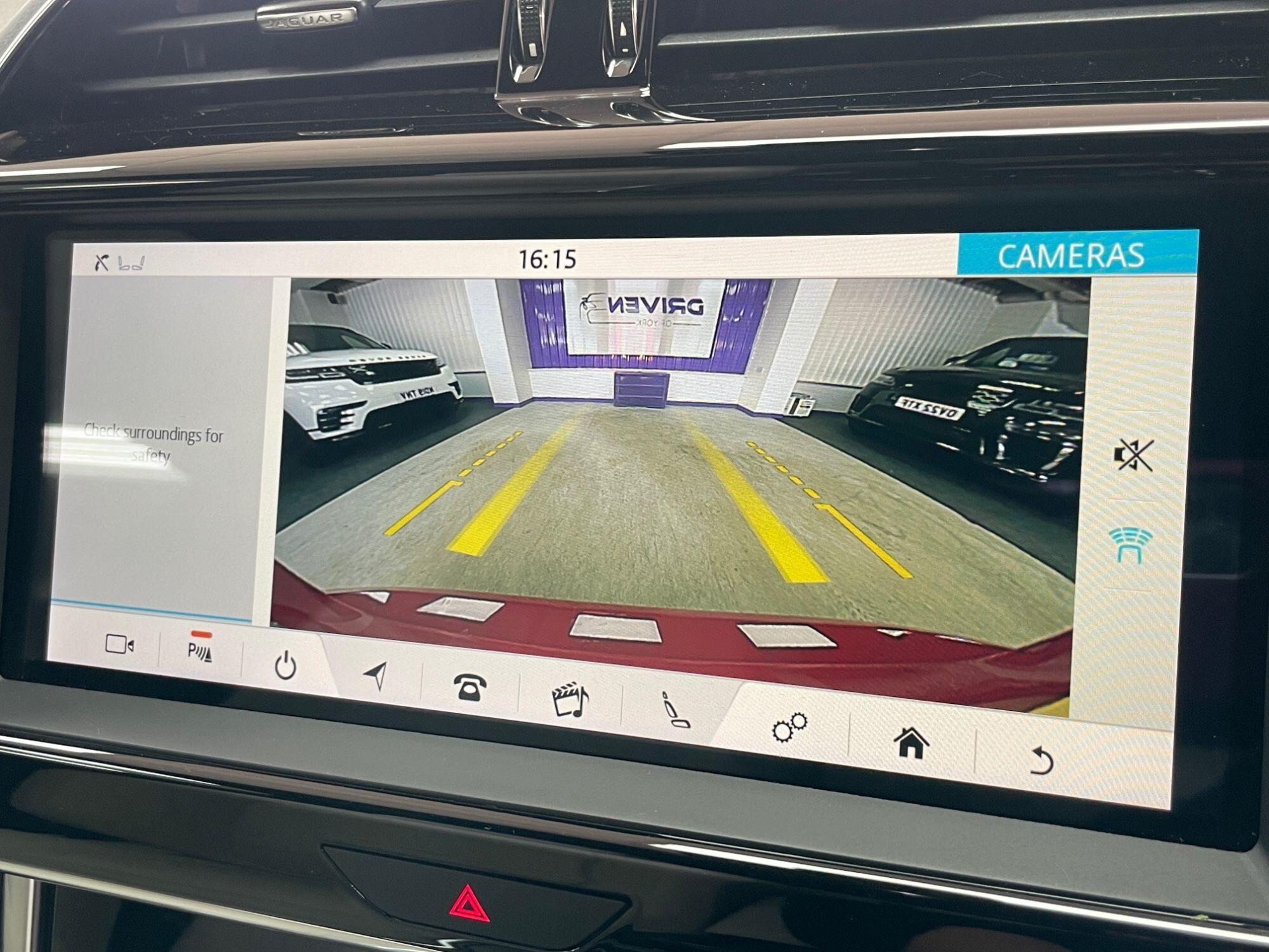 Jaguar XE - Image 40