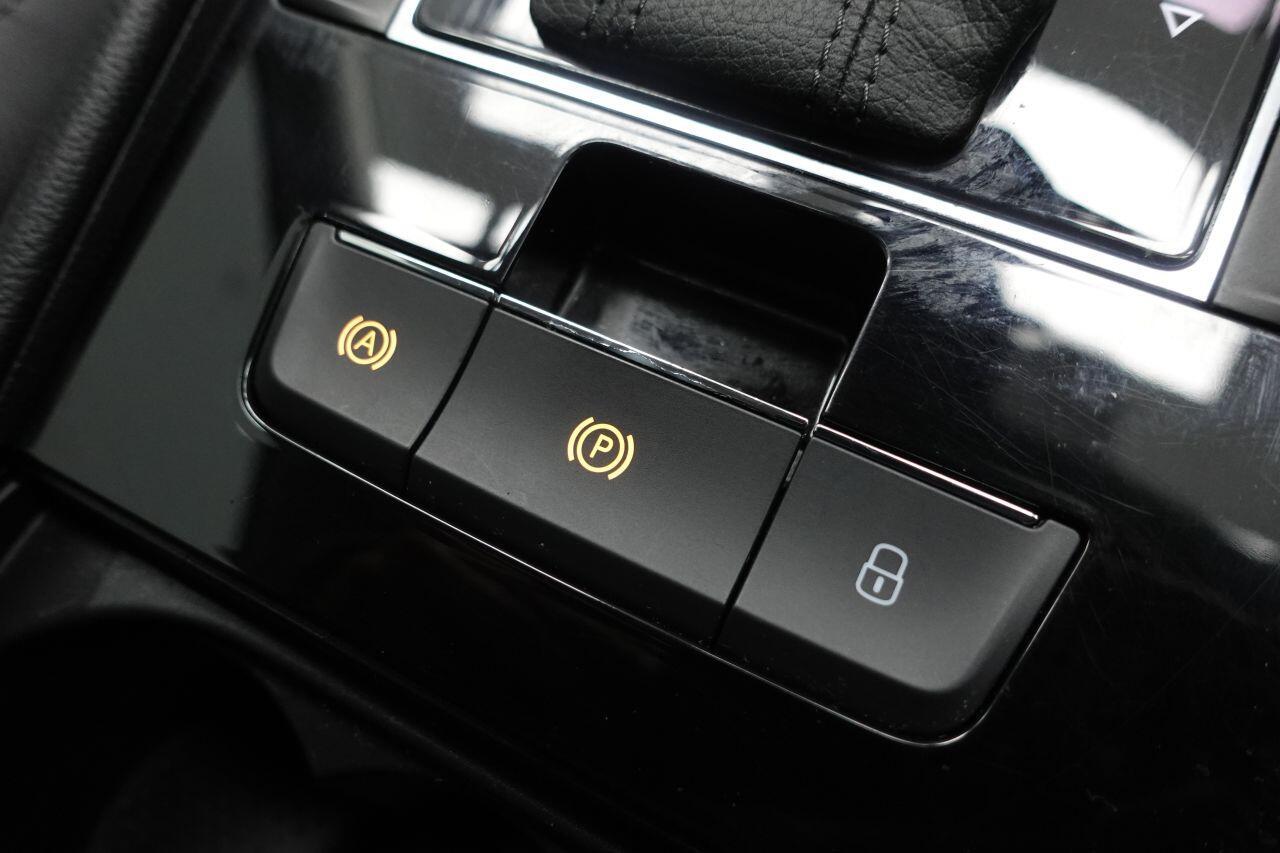 Skoda Superb - Image 43