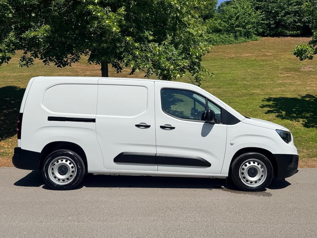 Vauxhall Combo - Image 2