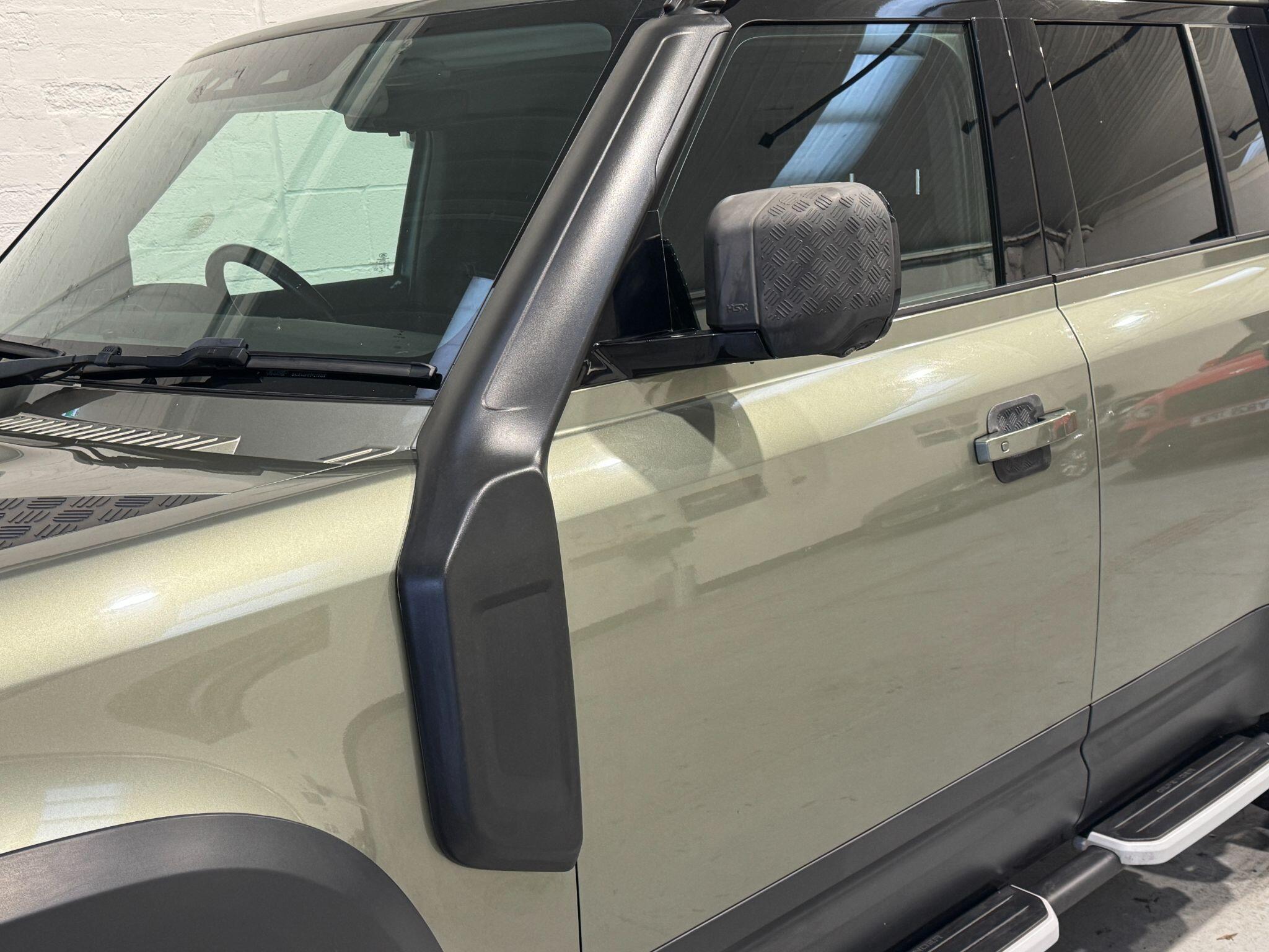 Land Rover Defender 110 - Image 74