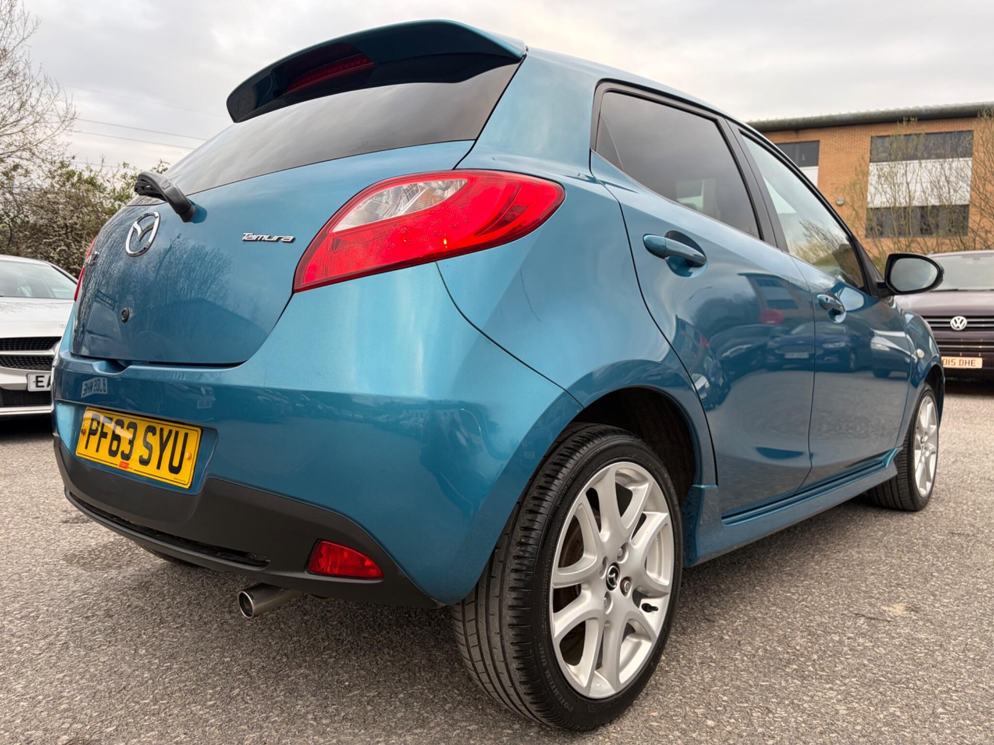 Mazda MAZDA2 - Image 15