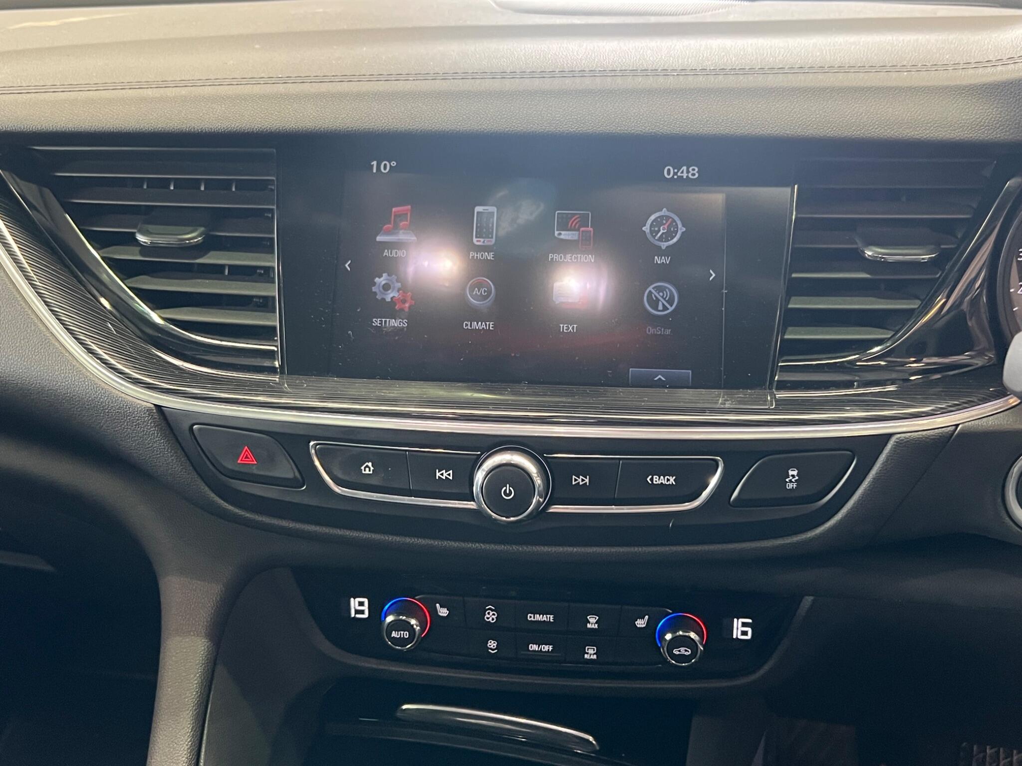 Vauxhall Insignia - Image 22