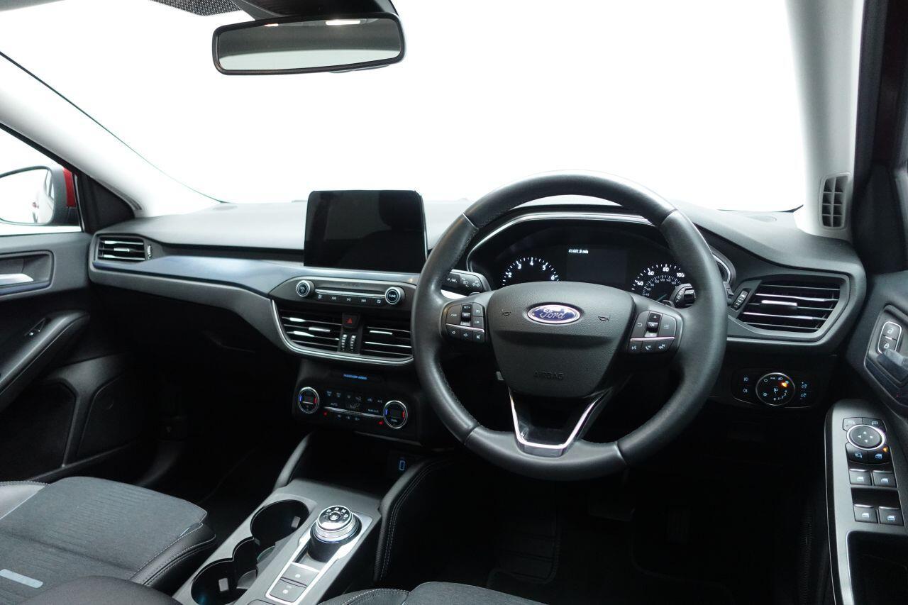Ford Focus - Image 15