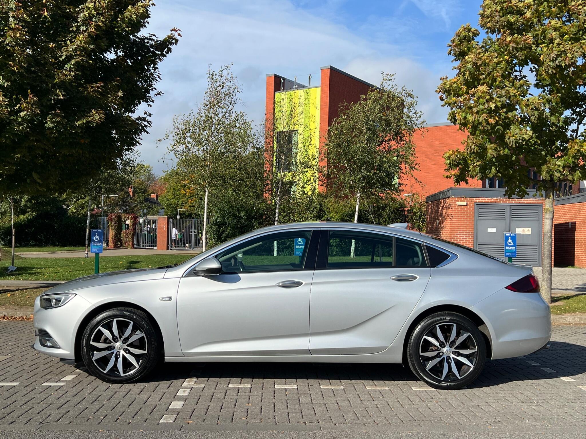 Vauxhall Insignia - Image 3