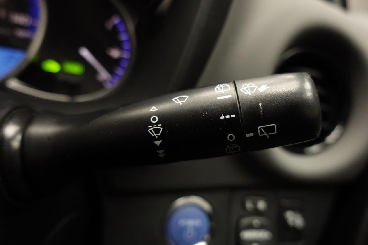 Toyota Yaris - Image 27