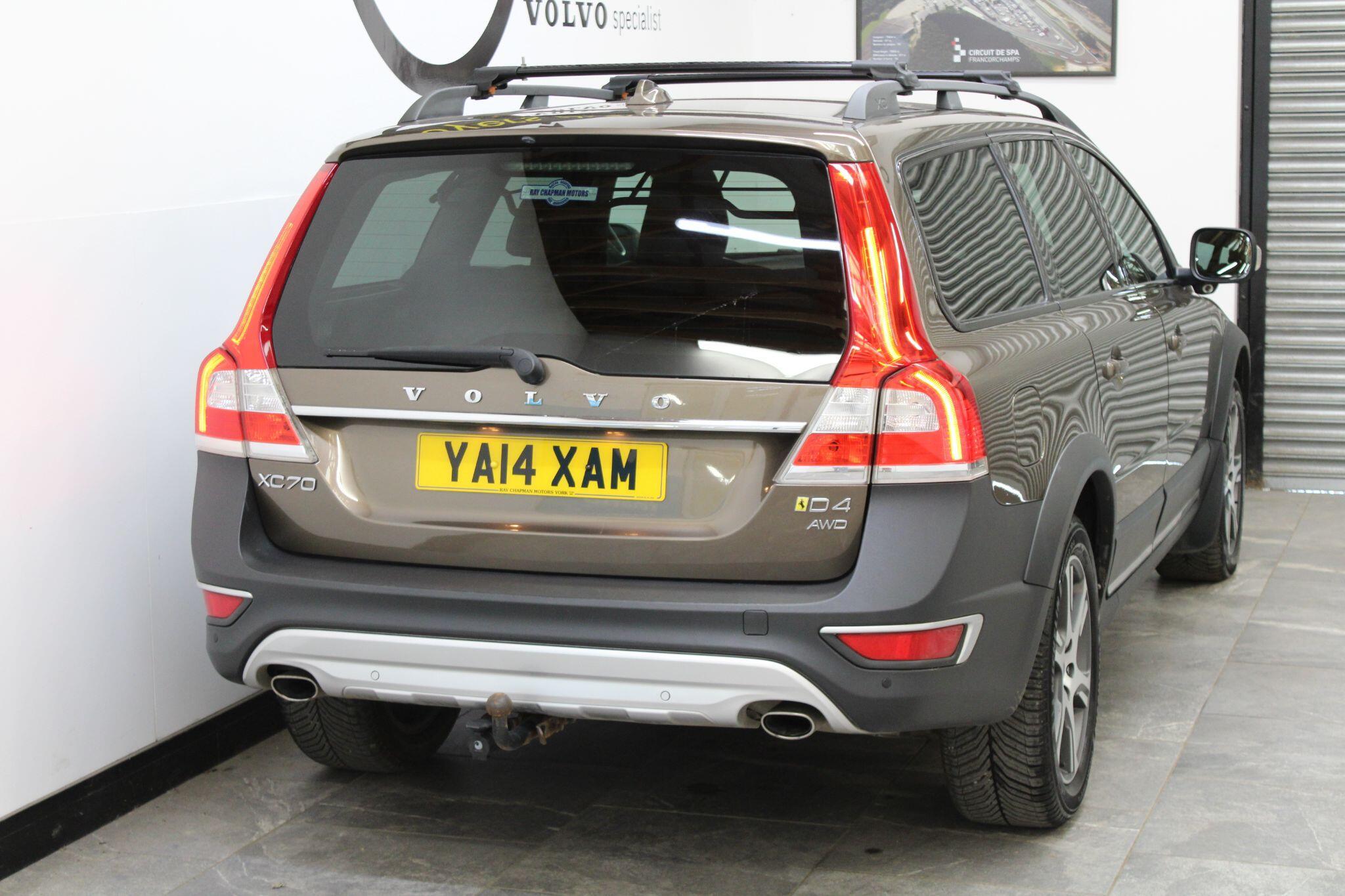 Volvo XC70 - Image 13