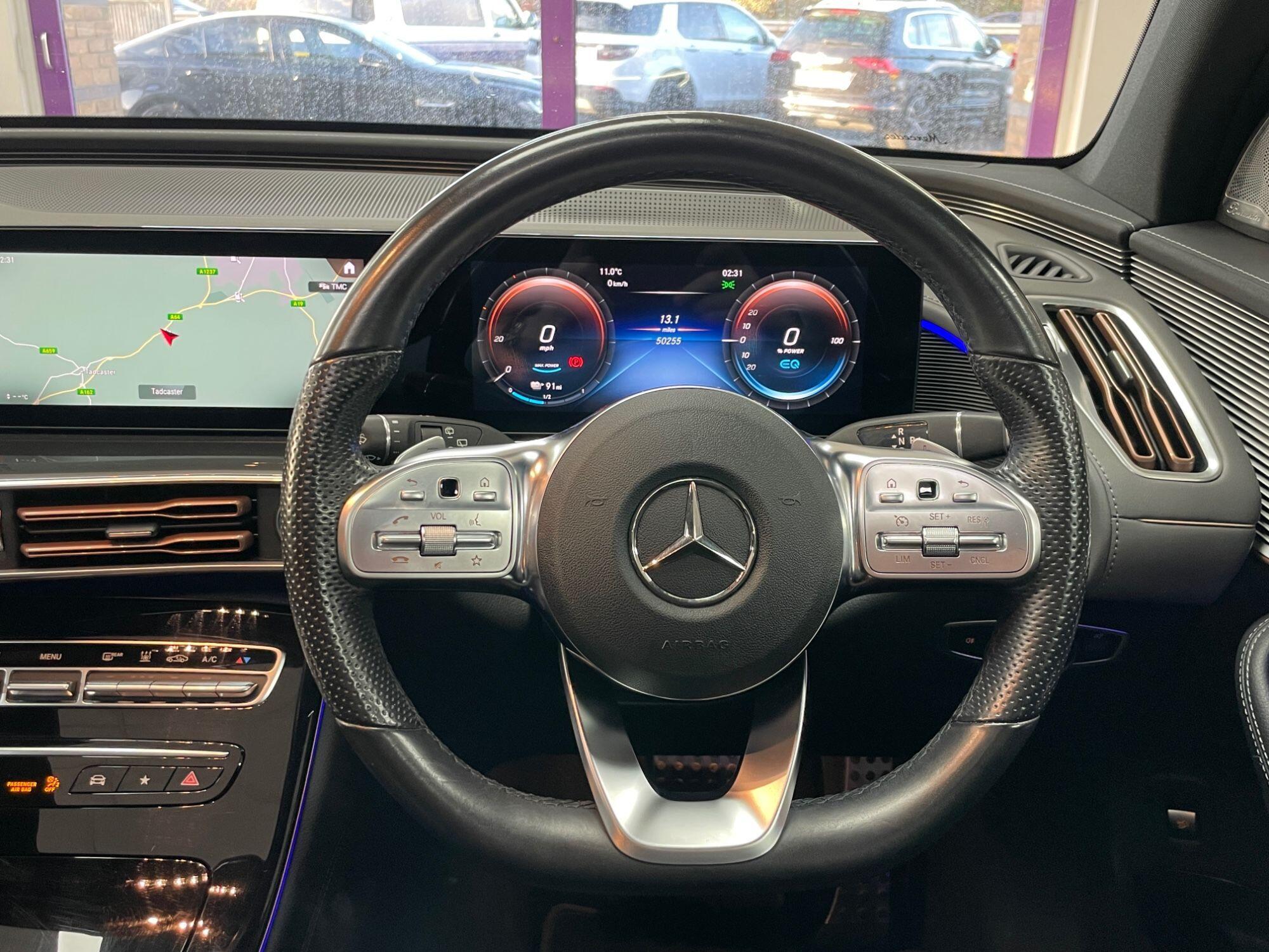 Mercedes Eqc - Image 36