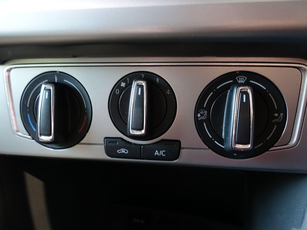 Volkswagen Polo - Image 27