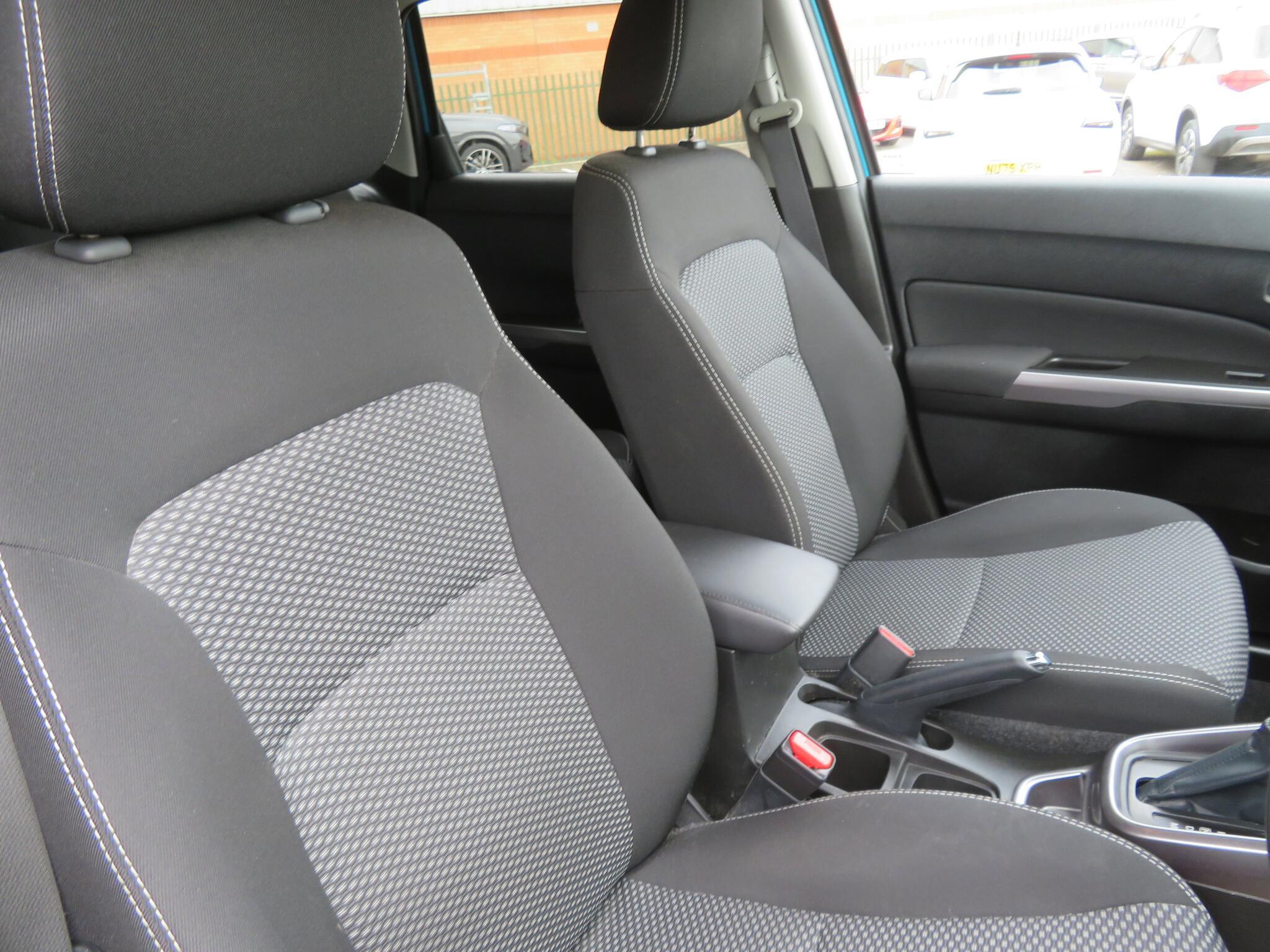 Suzuki Vitara - Image 17