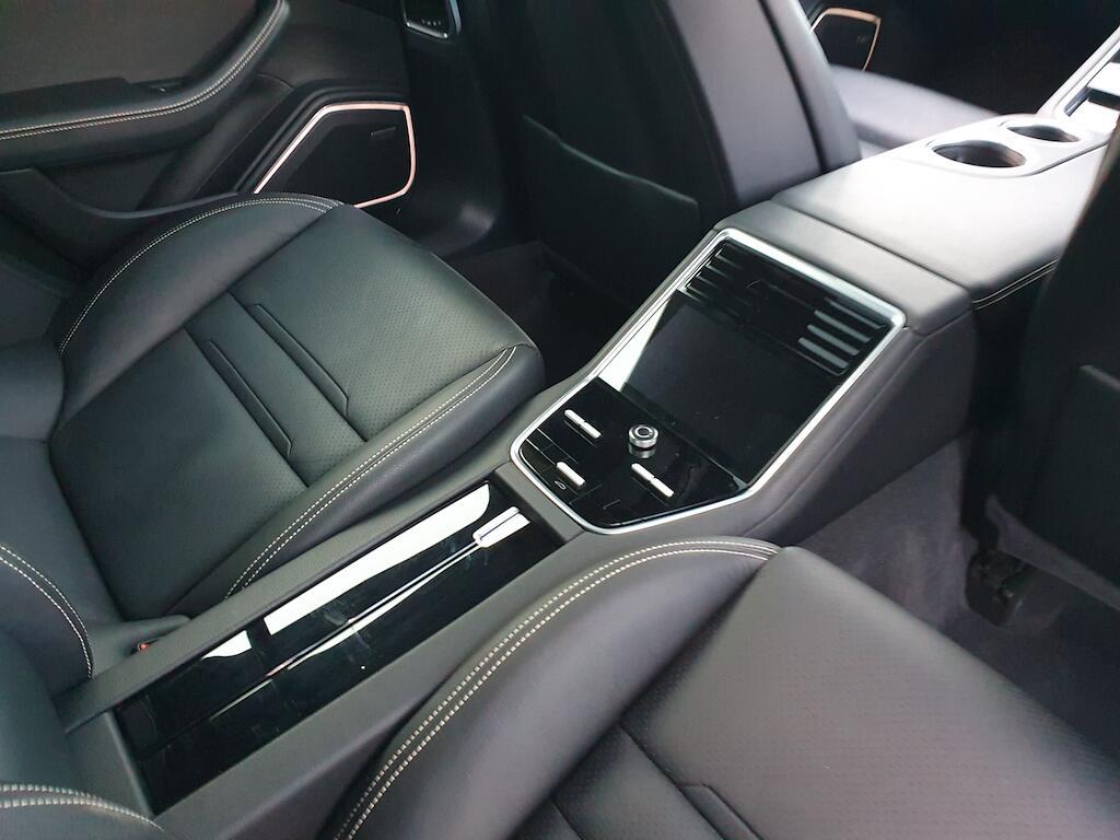 Porsche Panamera - Image 47