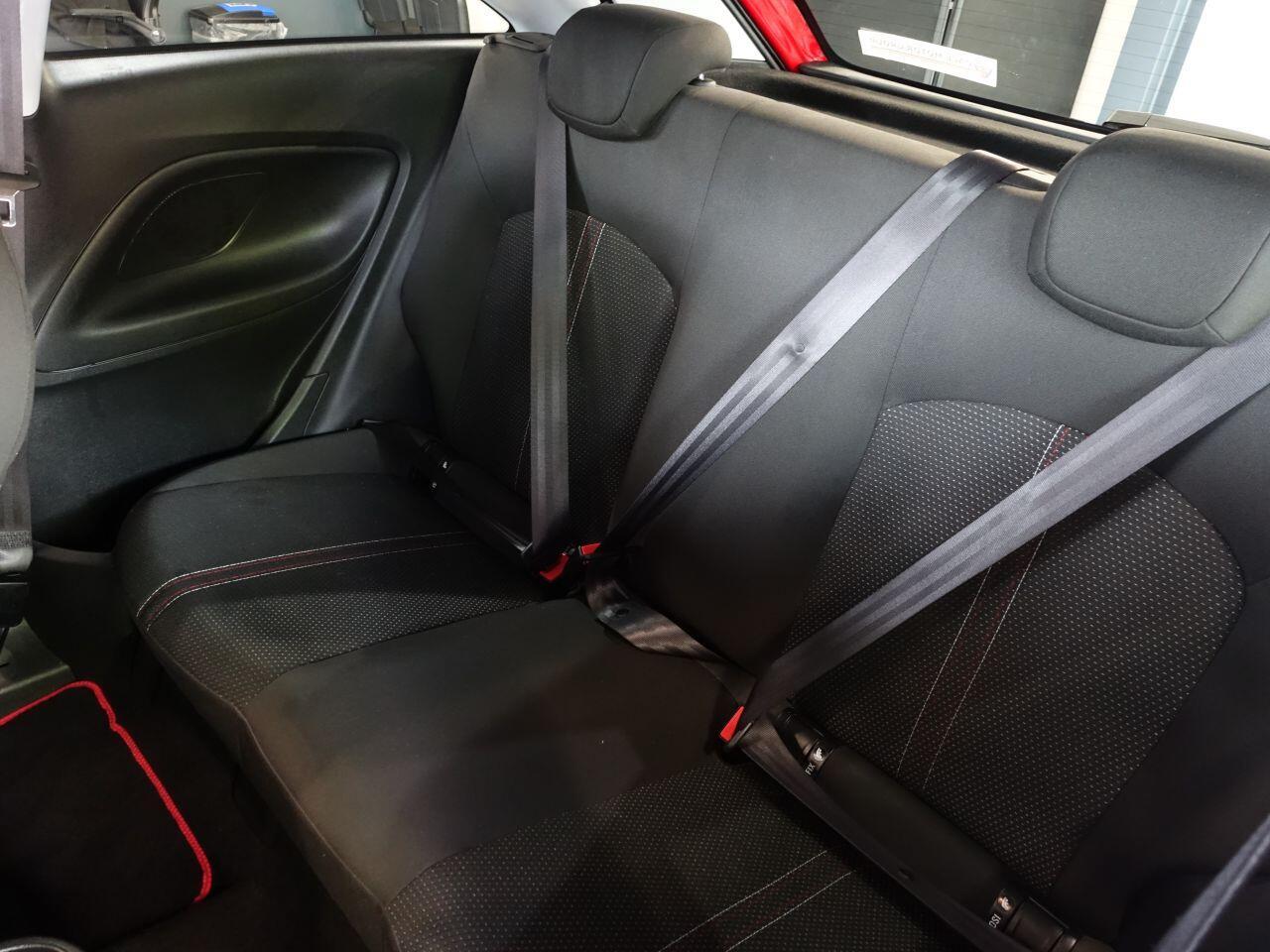 Vauxhall Corsa - Image 15