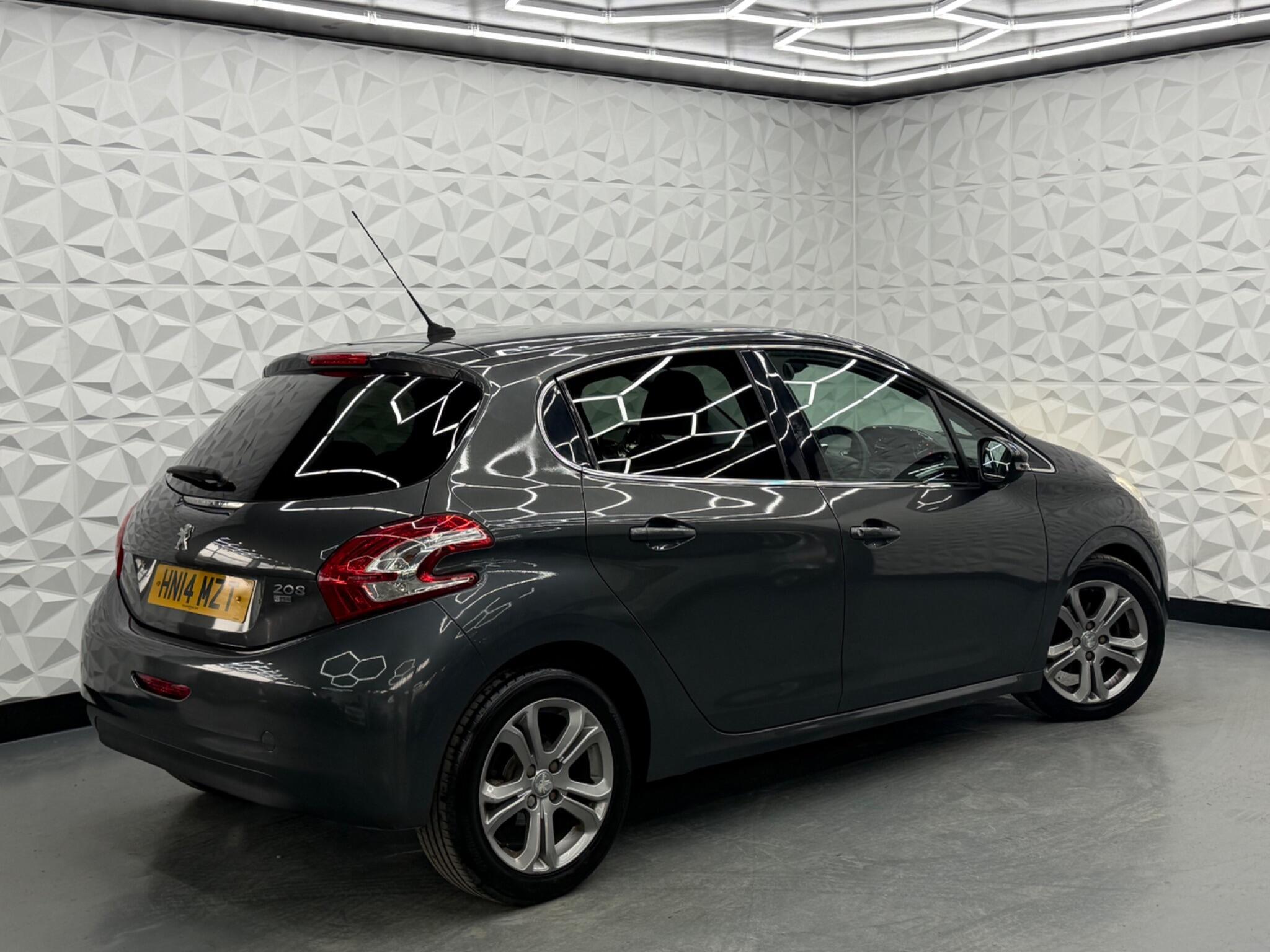 Peugeot 208 - Image 3