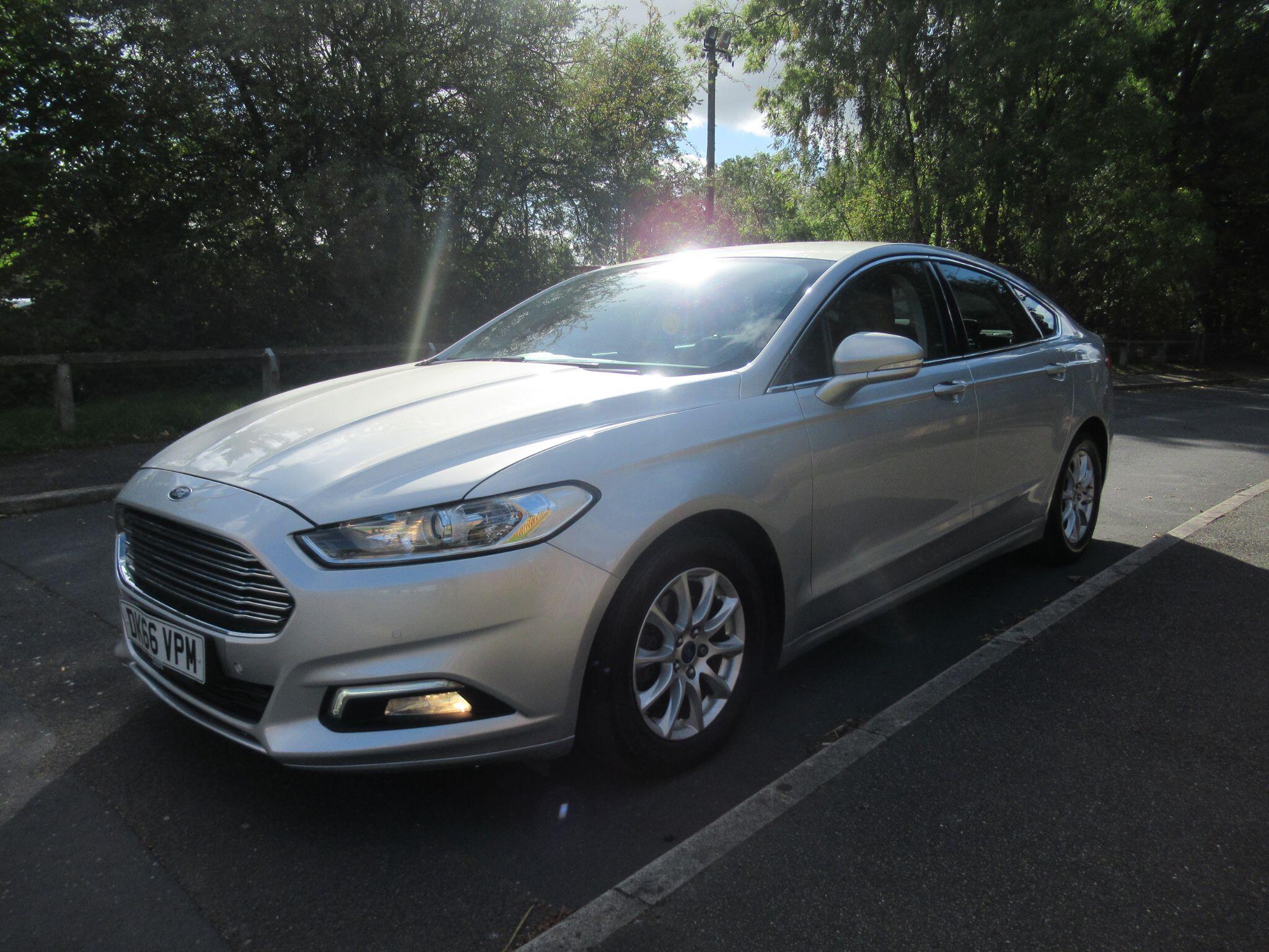 Ford Mondeo - Image 8