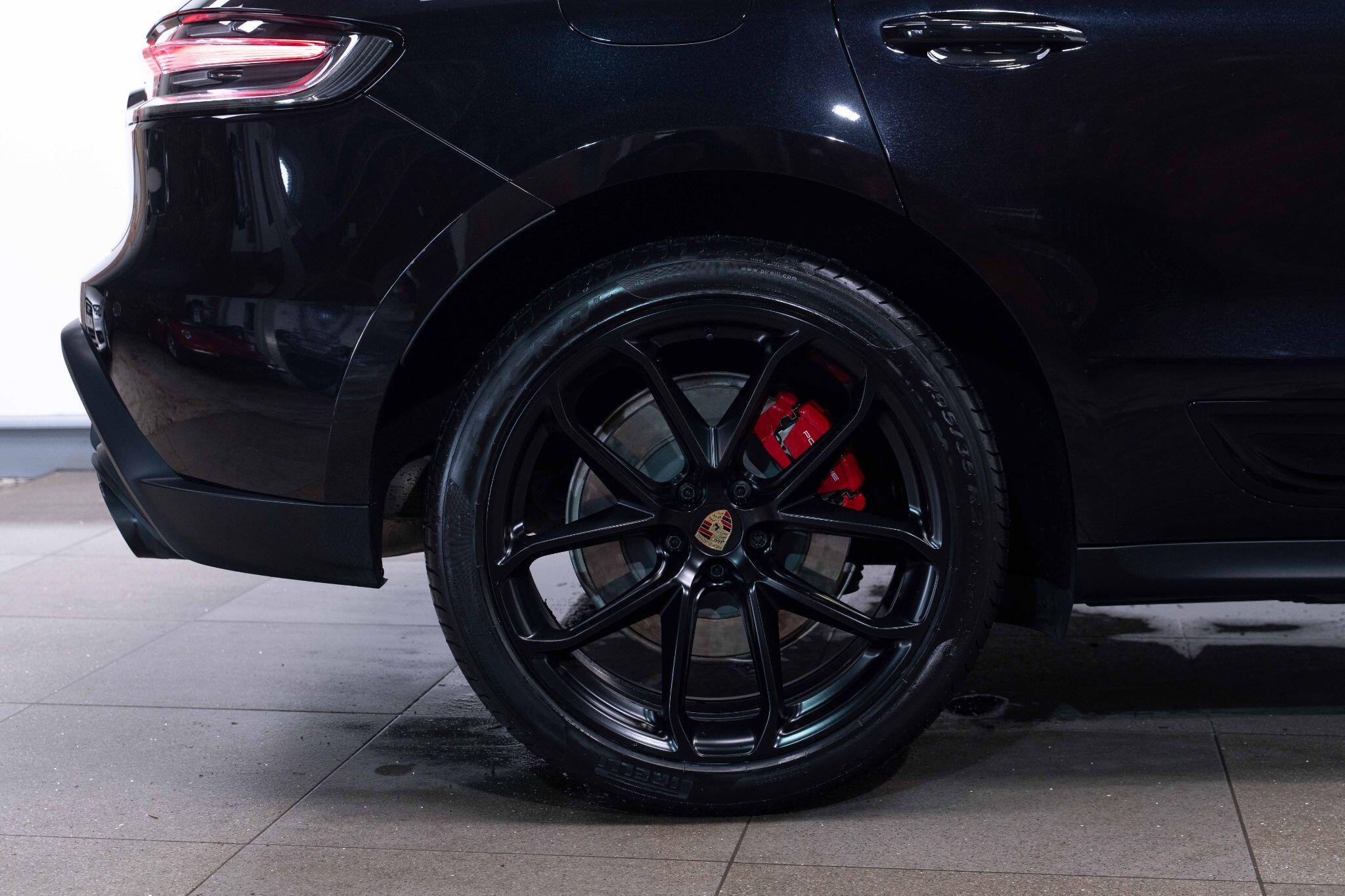 Porsche Macan - Image 29