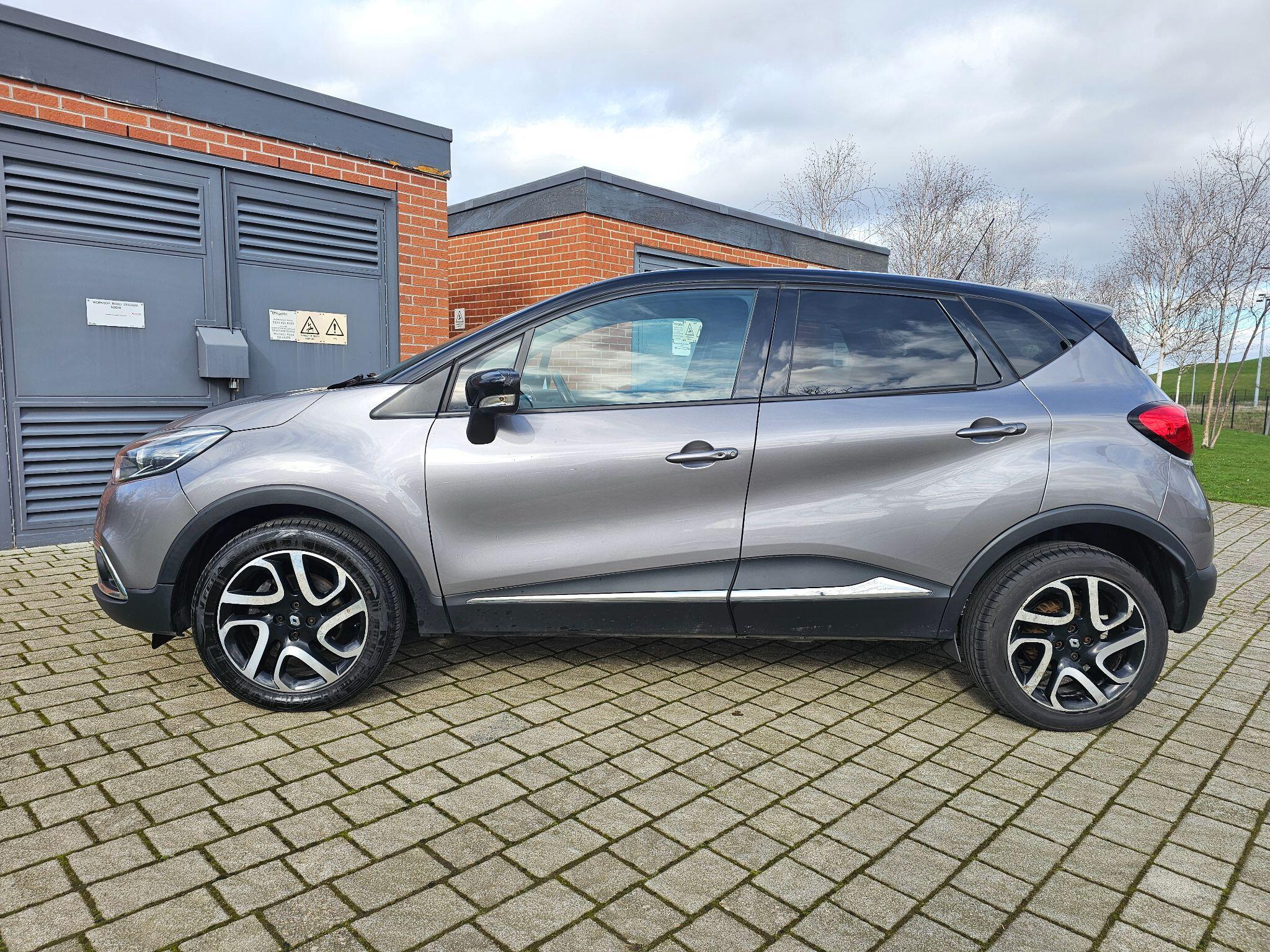 Renault Captur - Image 33