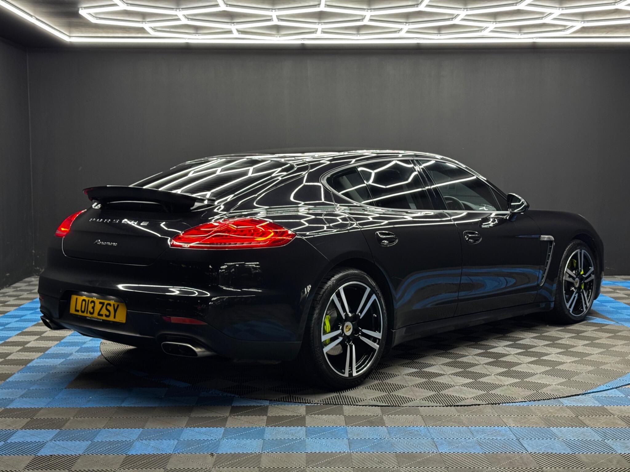Porsche Panamera - Image 5