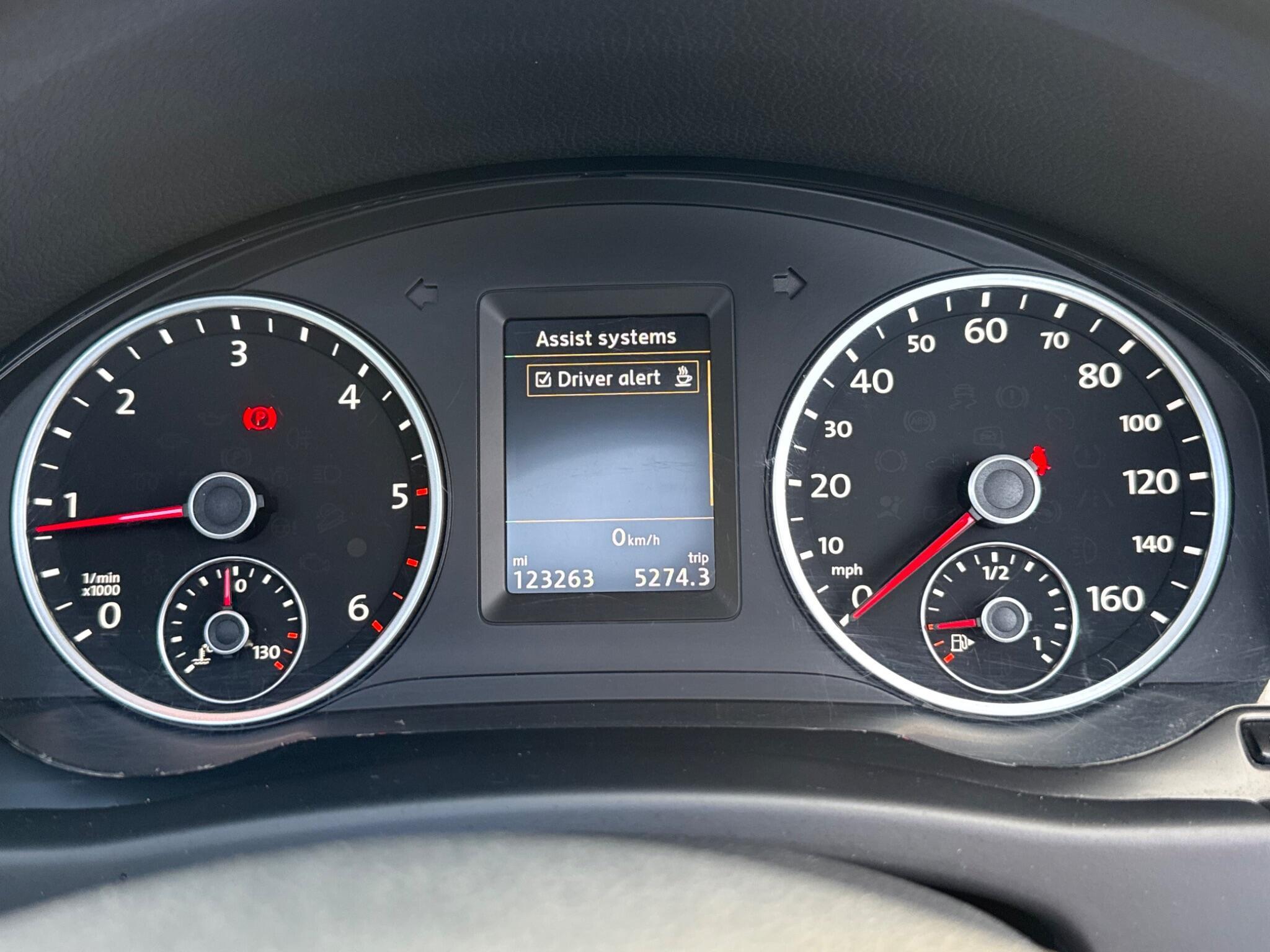 Volkswagen Tiguan - Image 22