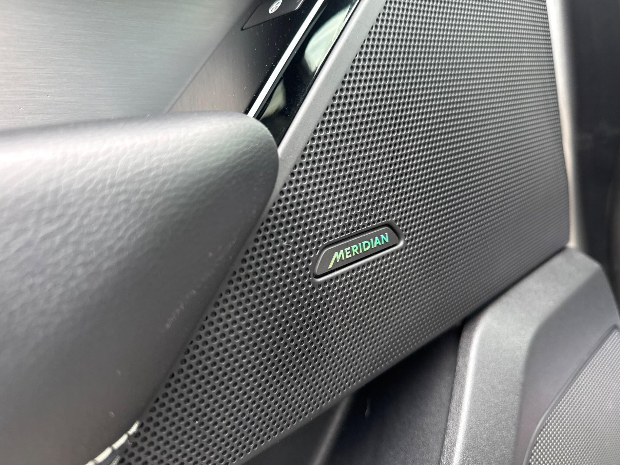 Land Rover Range Rover Velar - Image 51