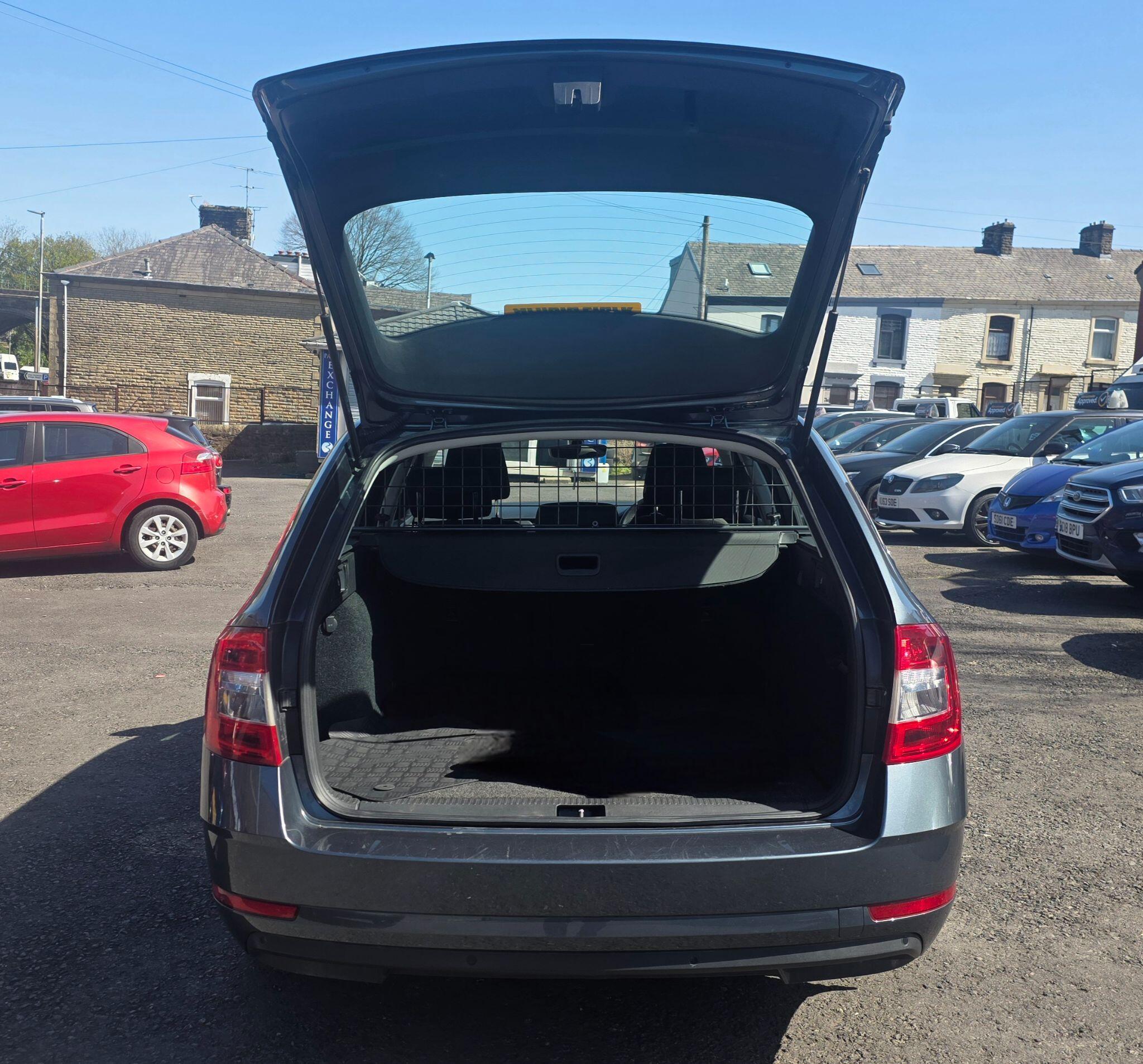 Skoda Octavia - Image 21