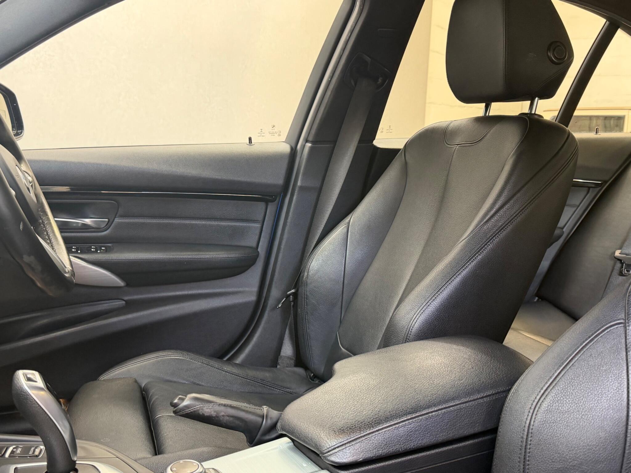 BMW 3 Series - Image 17
