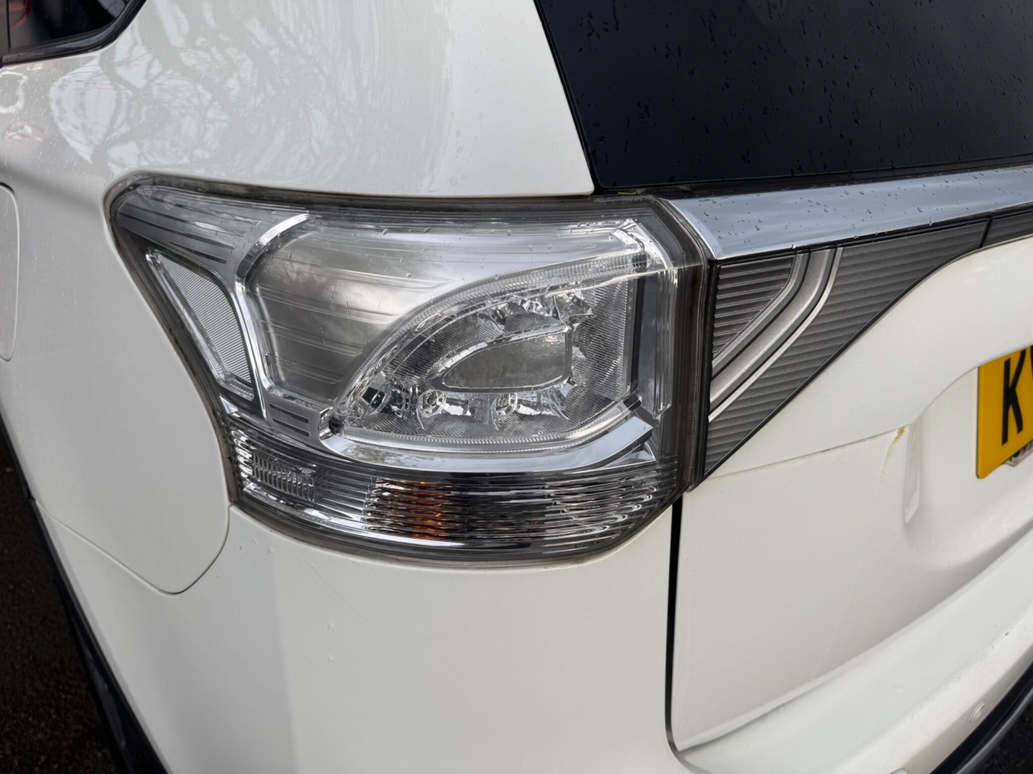 Mitsubishi Outlander - Image 24