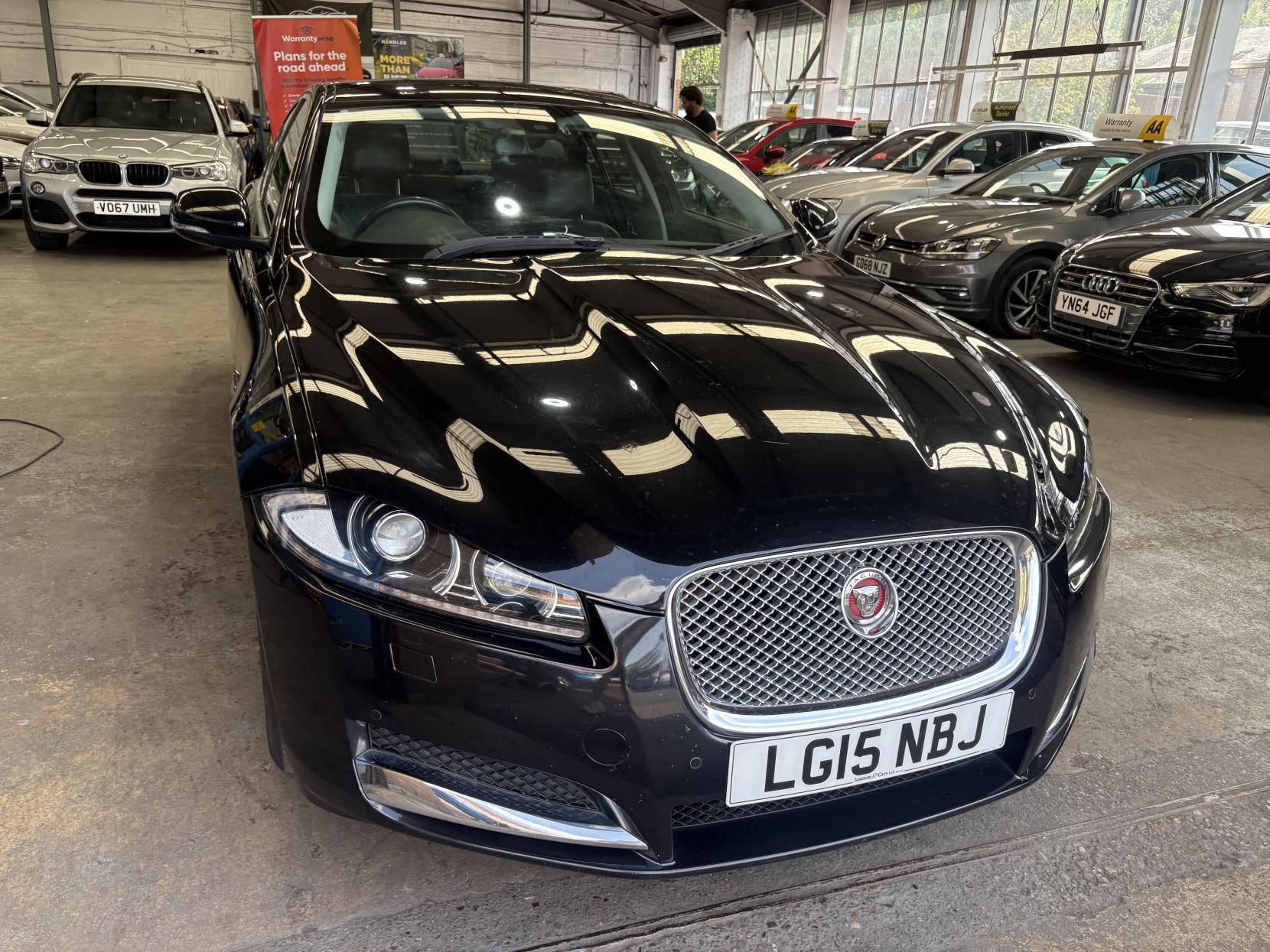 Jaguar XF - Image 2