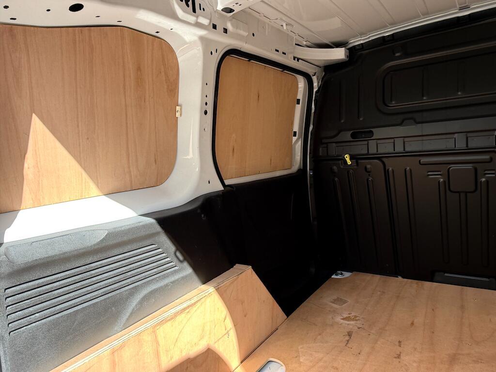 Peugeot Partner - Image 11