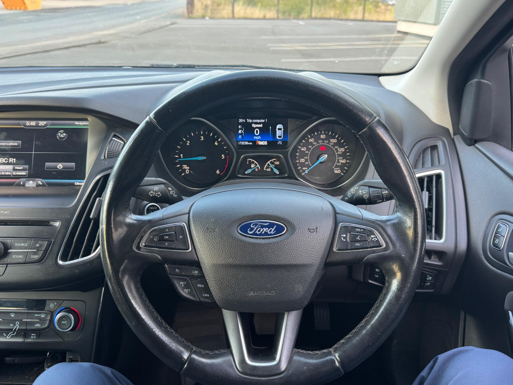 Ford Focus - Image 18