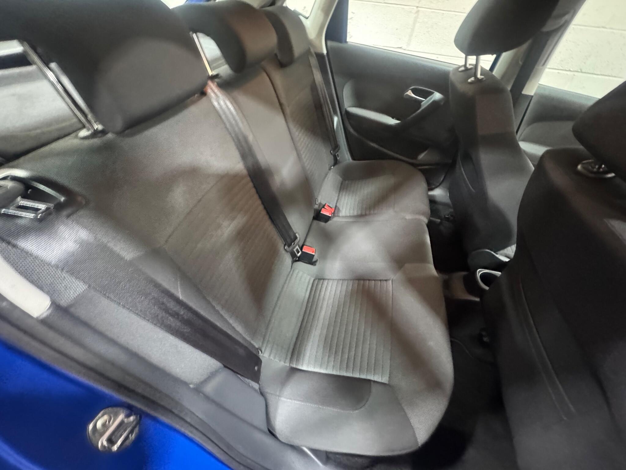 Volkswagen Polo - Image 12