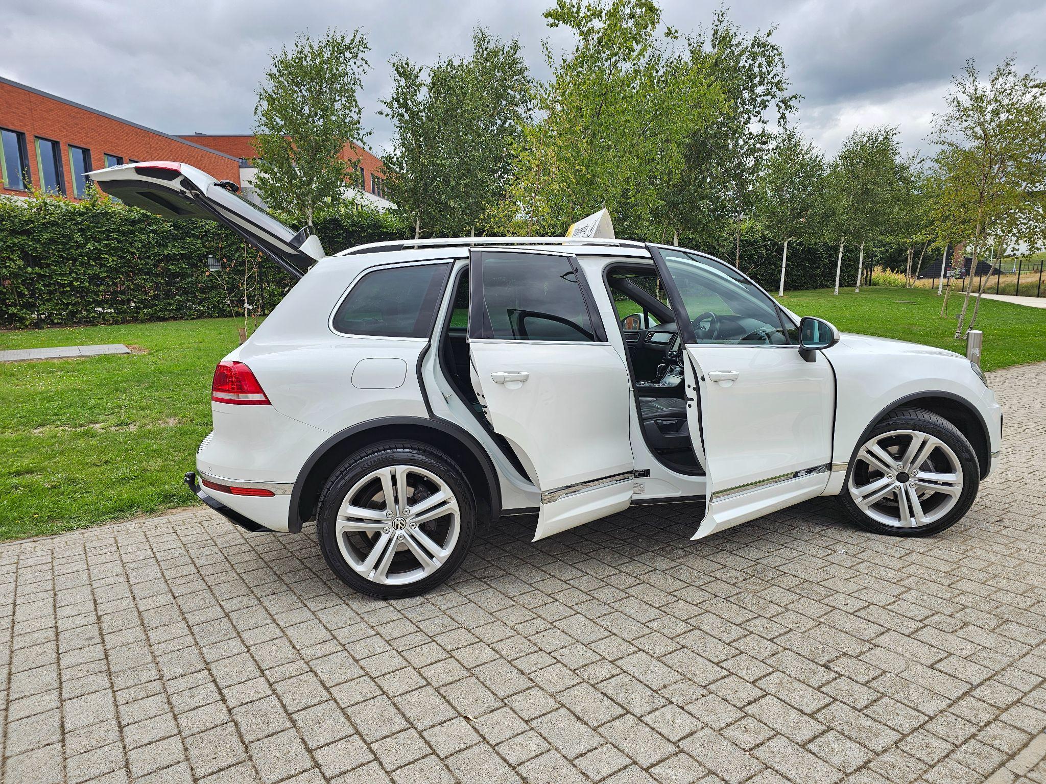 Volkswagen Touareg - Image 14