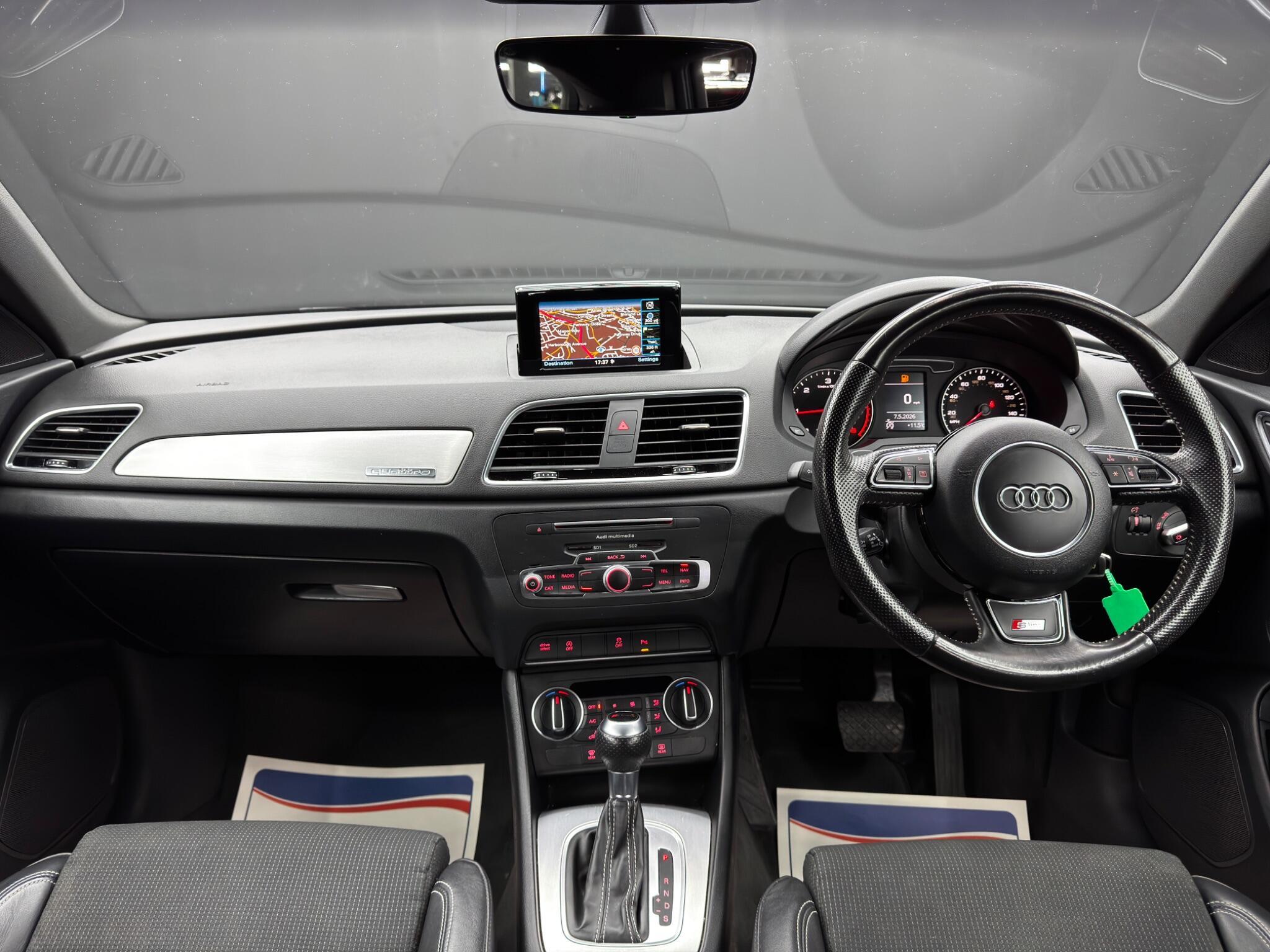 Audi Q3 - Image 10