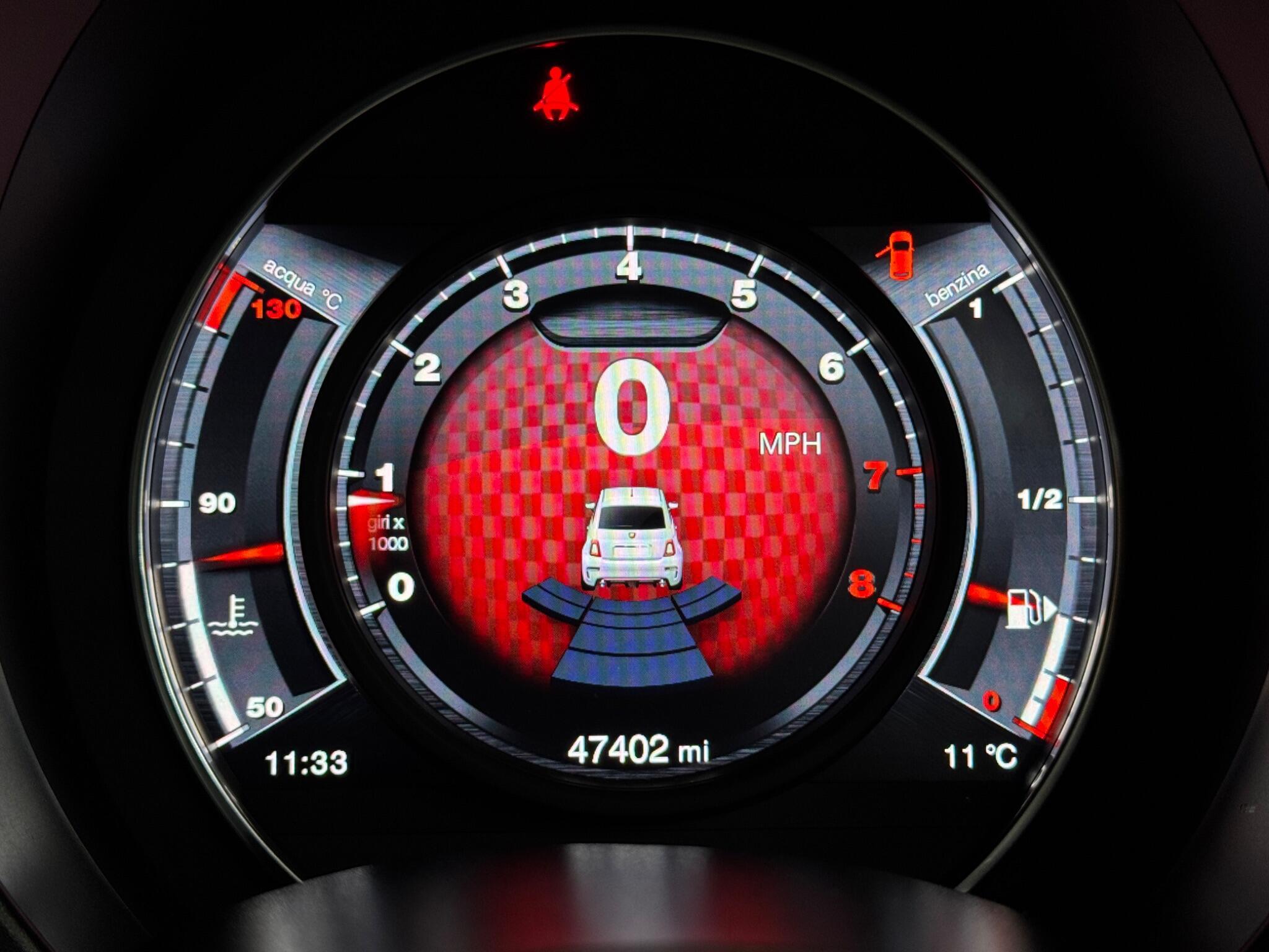 Abarth 595 - Image 32