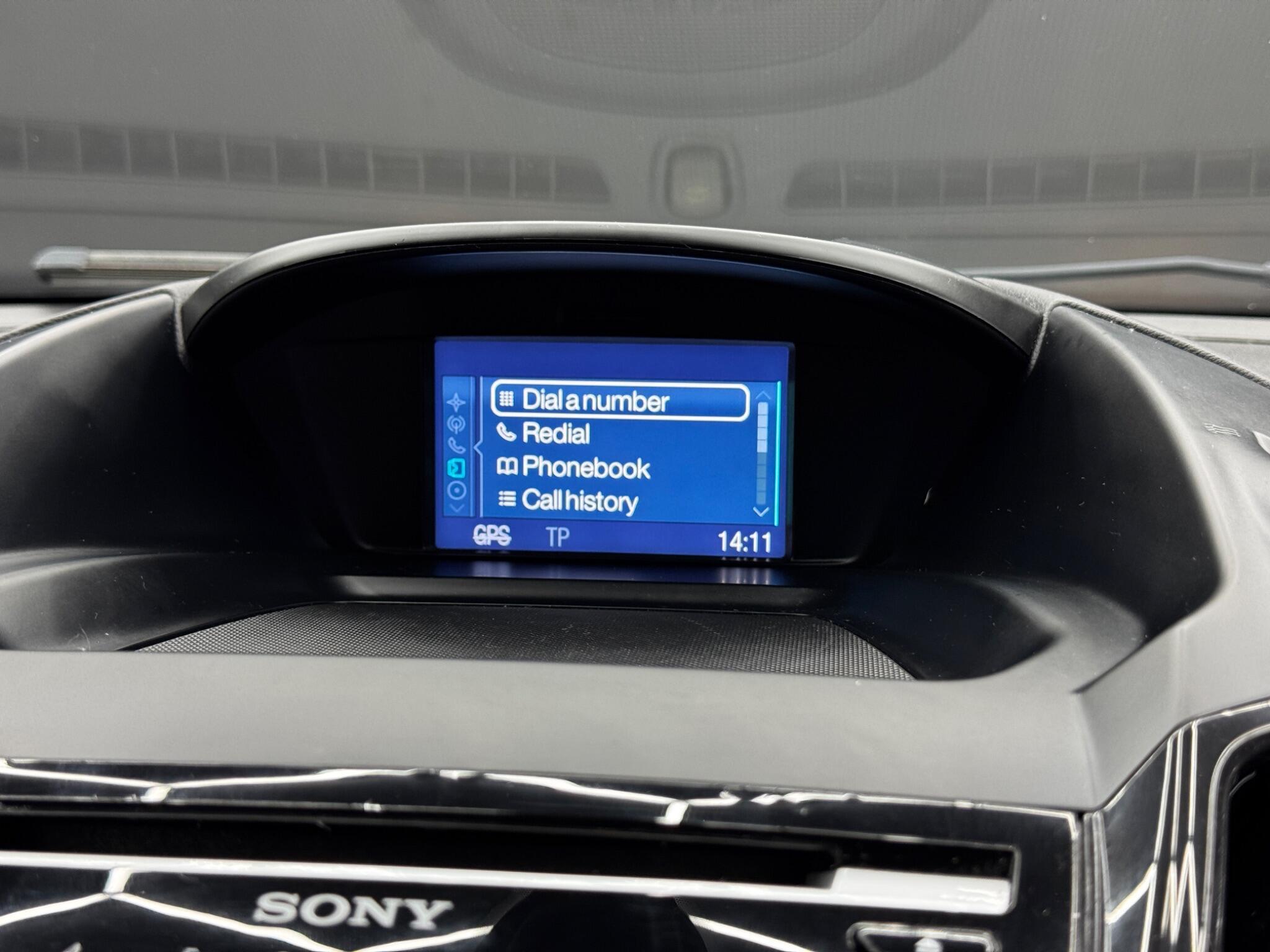 Ford Kuga - Image 31