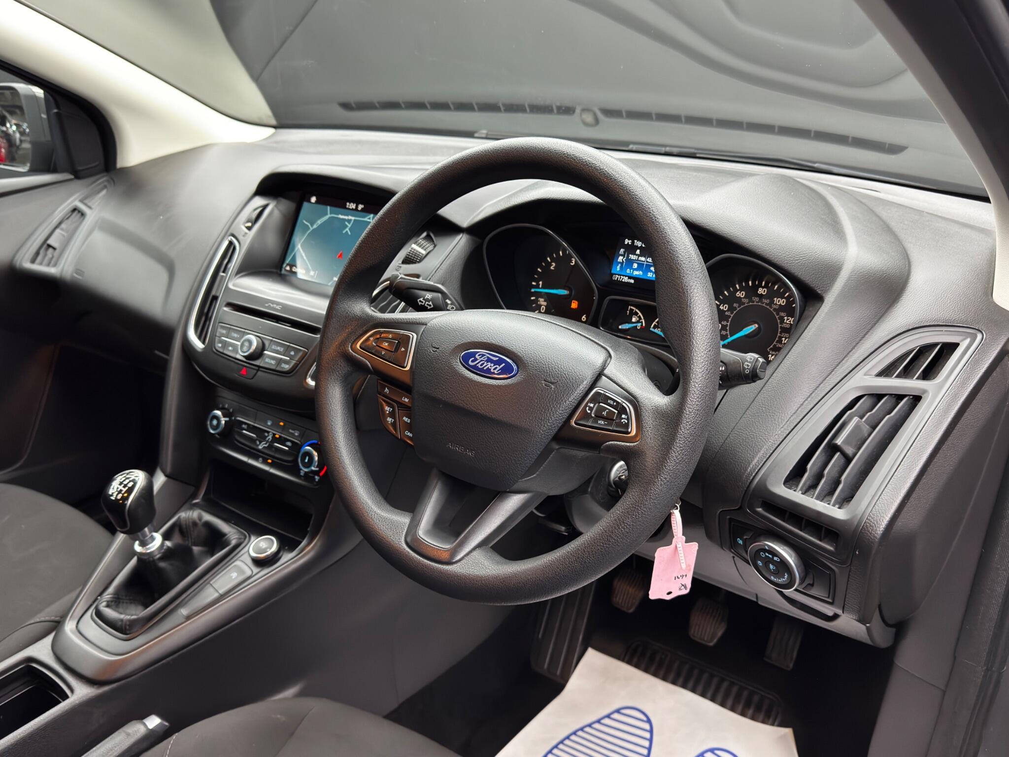 Ford Focus - Image 9