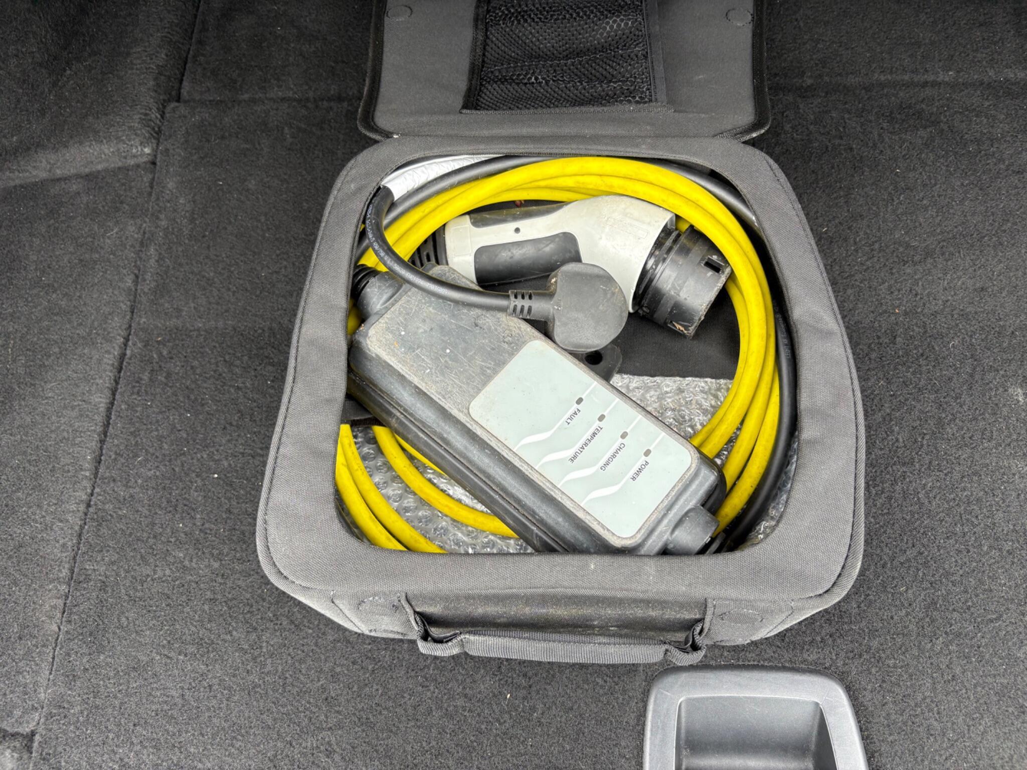 BMW 5 Series - Image 21