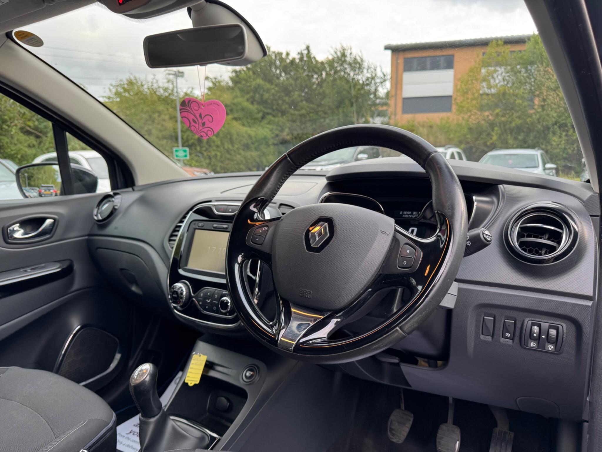Renault Captur - Image 17