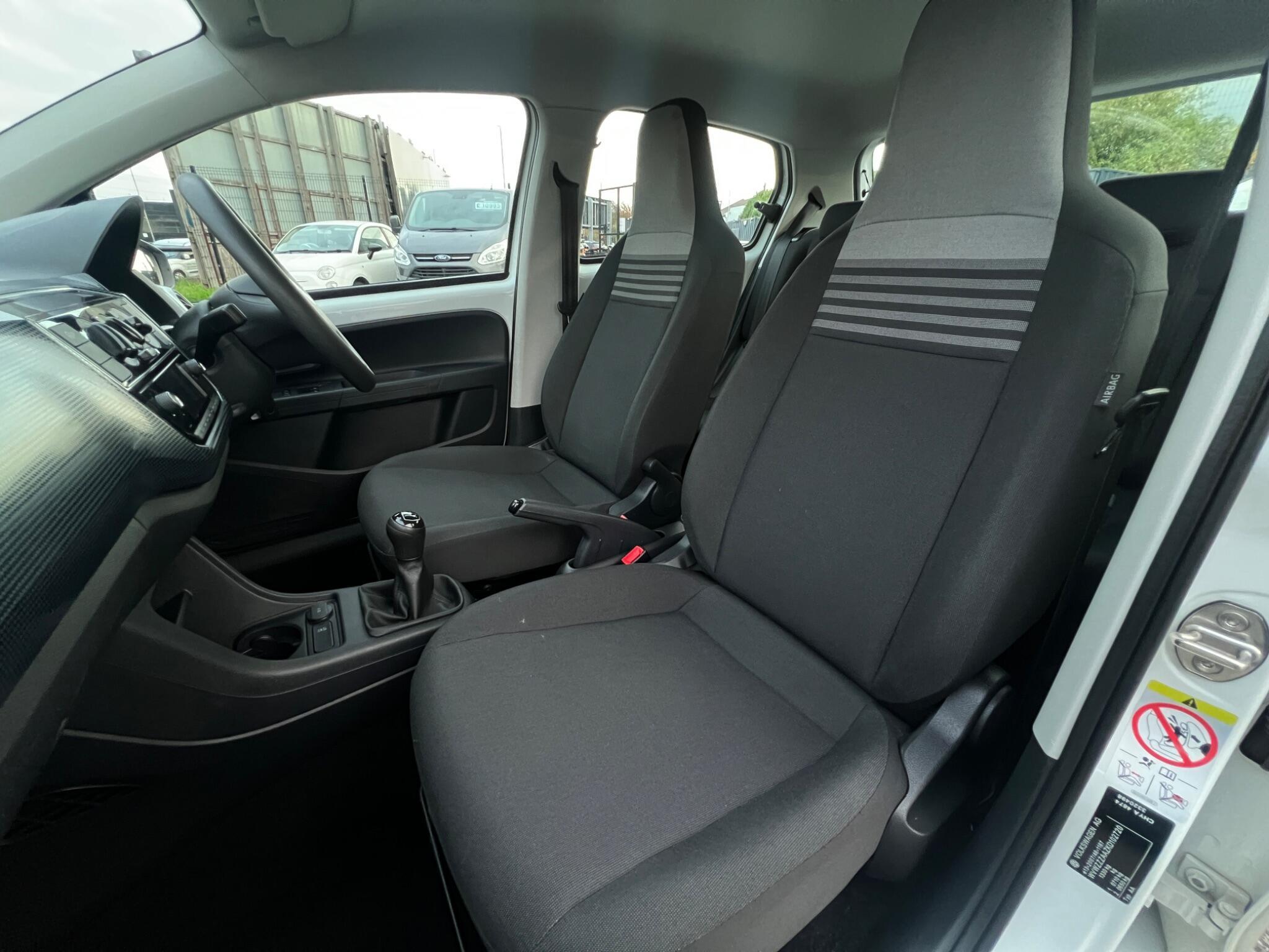 Volkswagen up! - Image 10