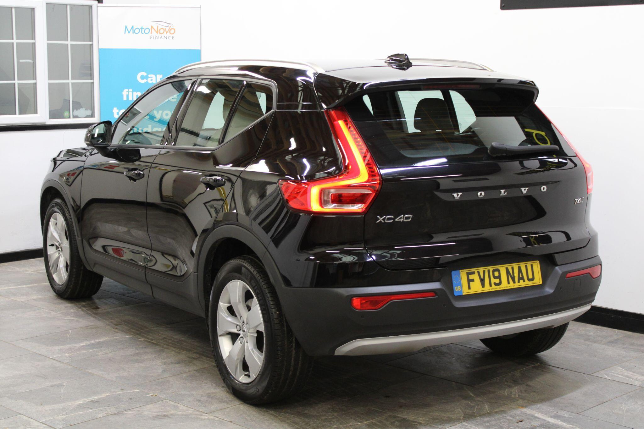 Volvo XC40 - Image 20