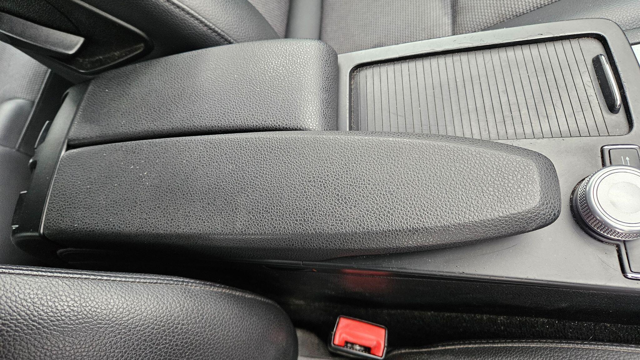 Mercedes C Class - Image 33