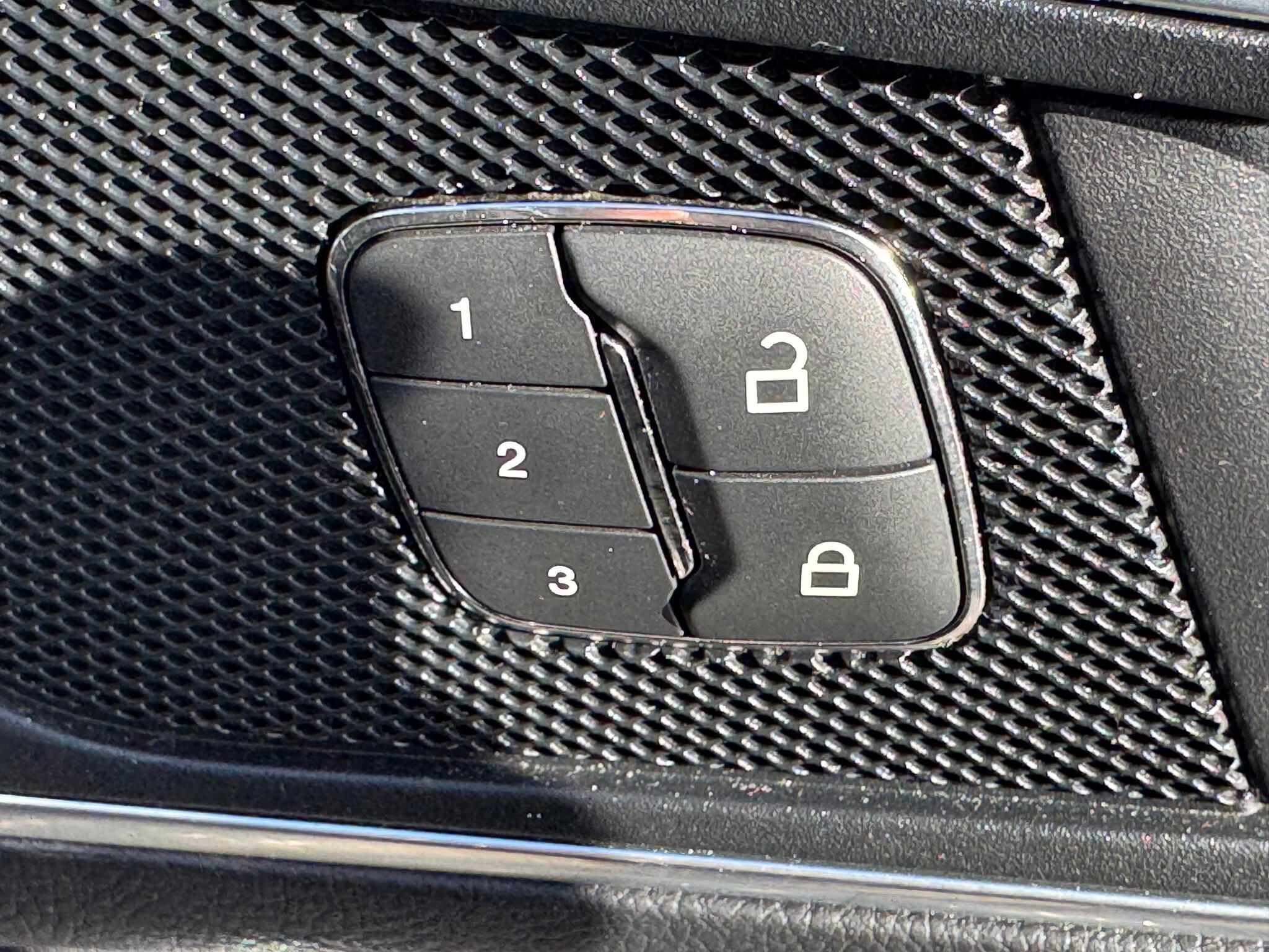 Ford S-MAX - Image 17