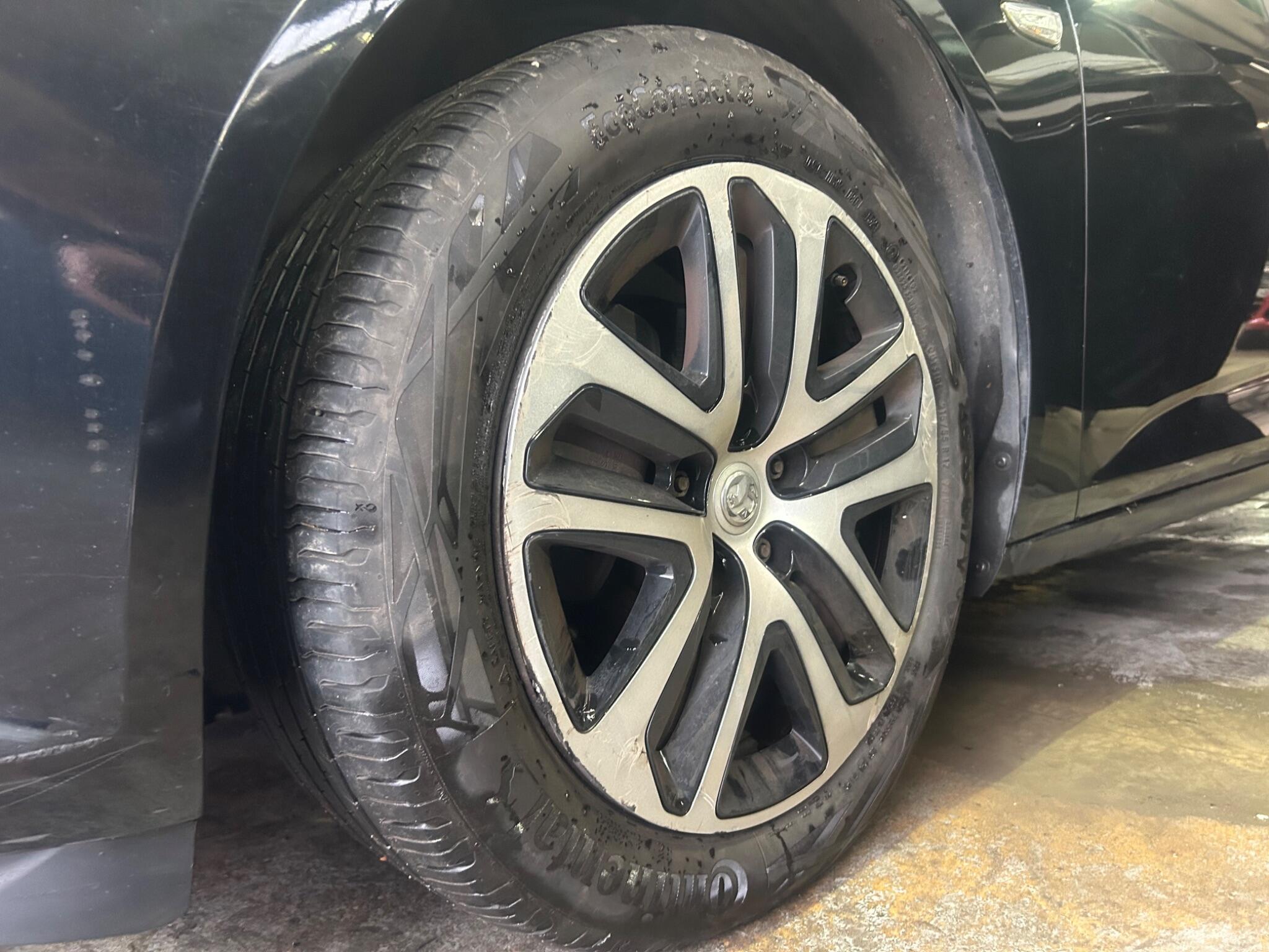 Vauxhall Insignia - Image 29