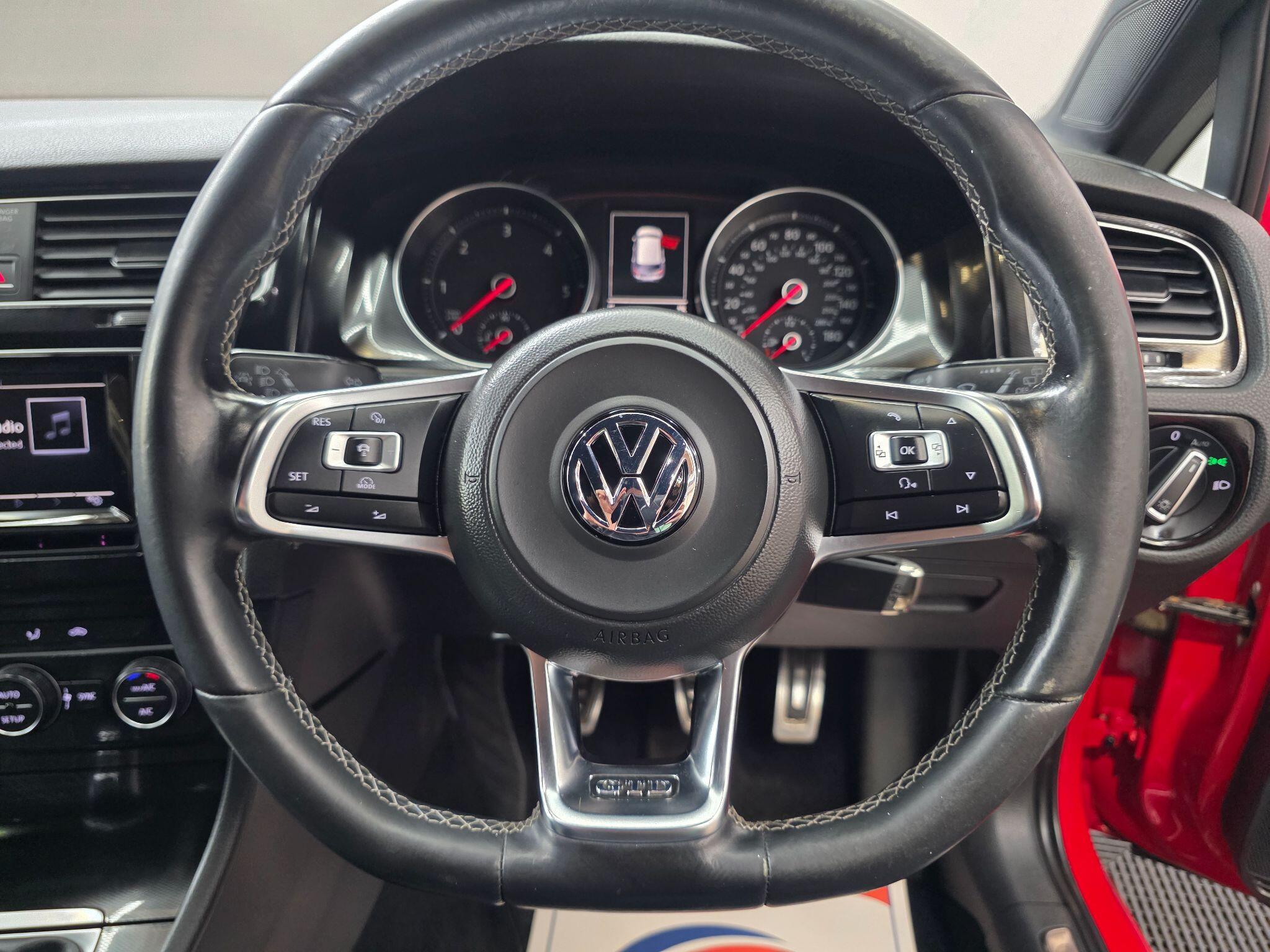 Volkswagen Golf - Image 20