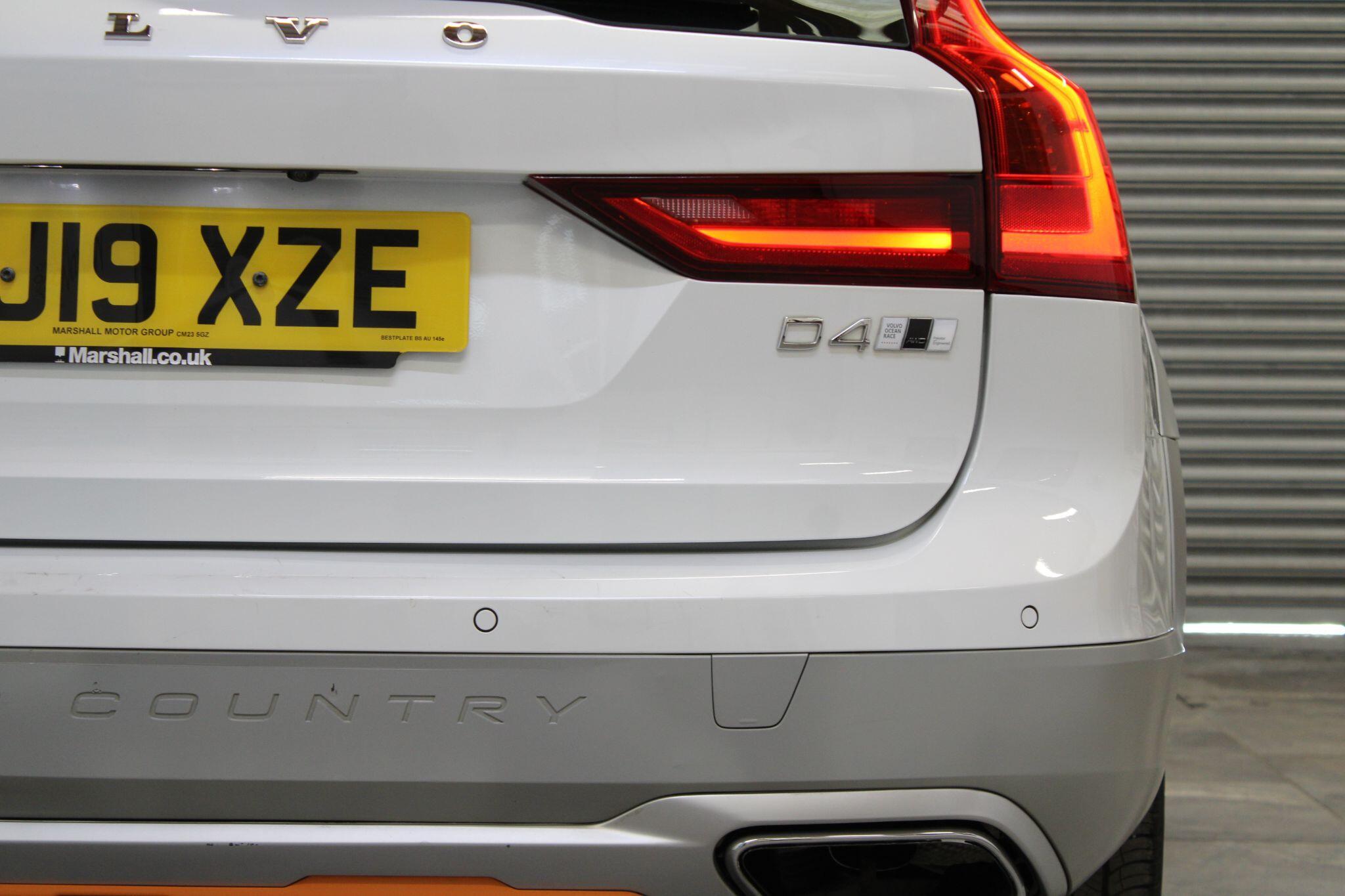 Volvo V90 CROSS COUNTRY - Image 15