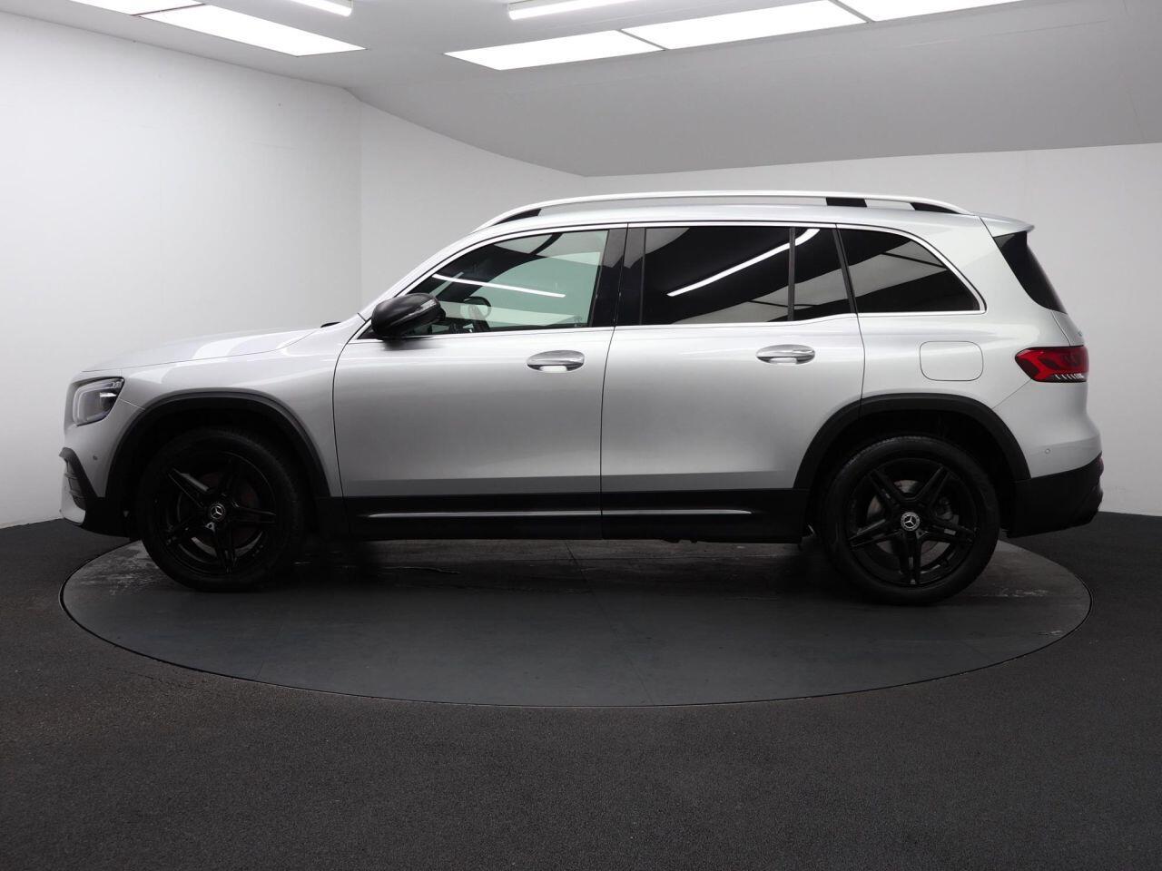 Mercedes-benz GLB - Image 8