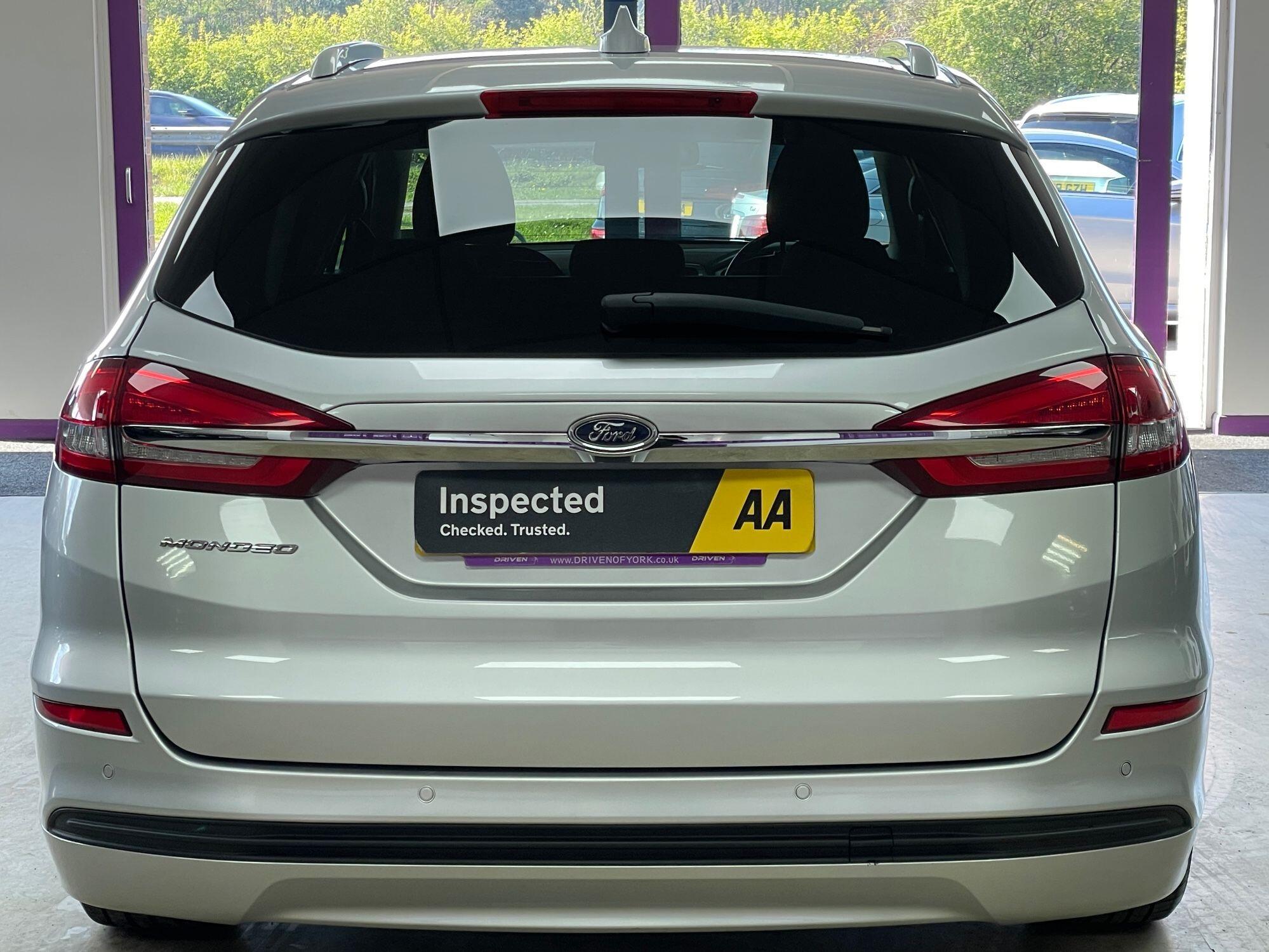 Ford Mondeo - Image 10